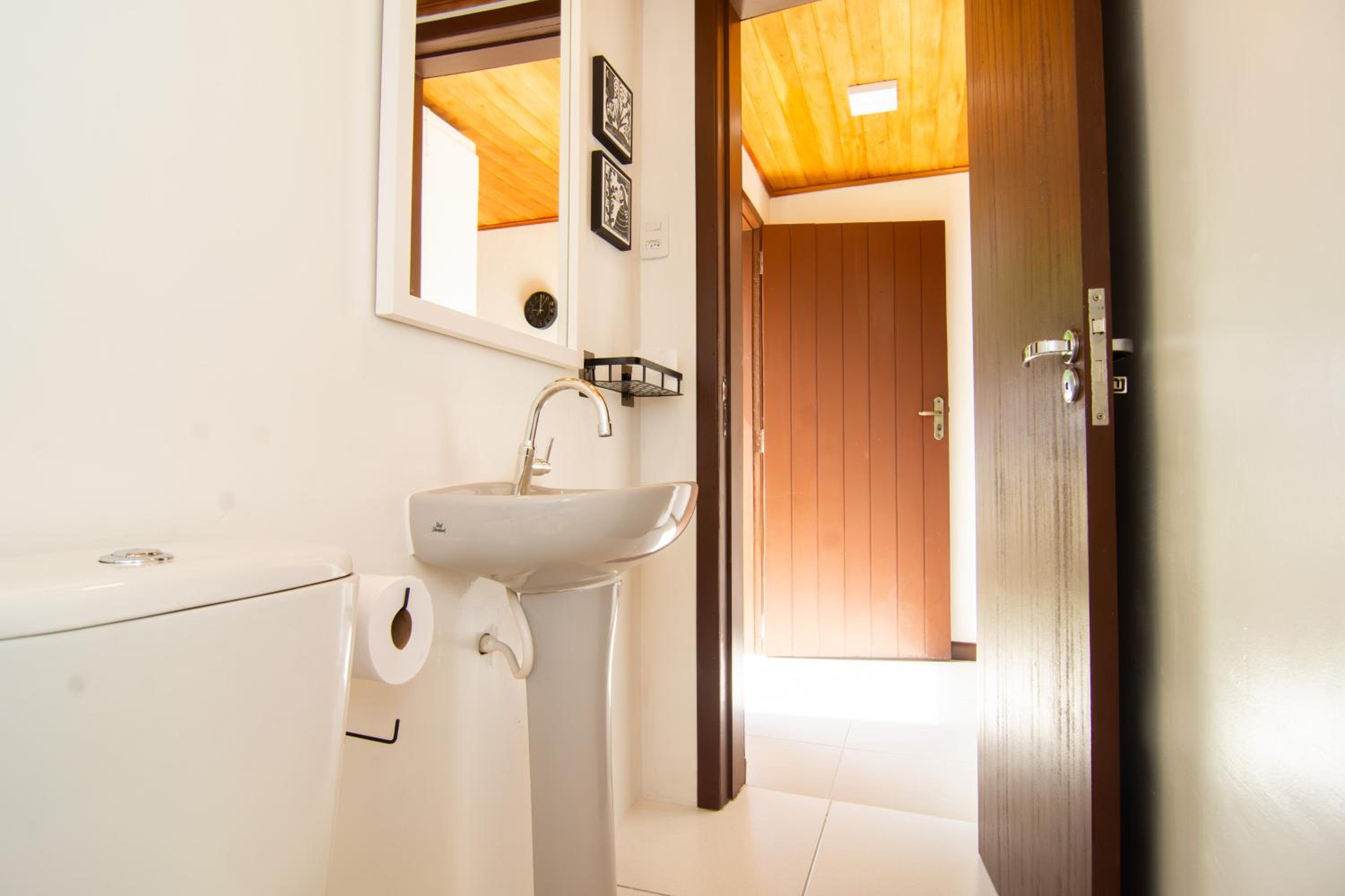 Casa Praiana poucos passos do Mar, Santinho AB9757
