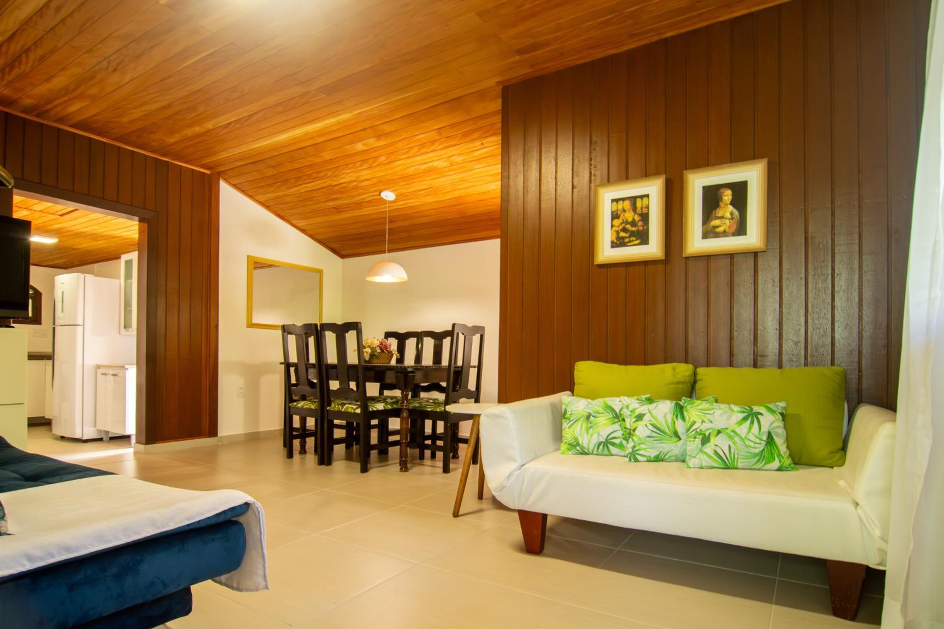 Casa Praiana poucos passos do Mar, Santinho AB9757