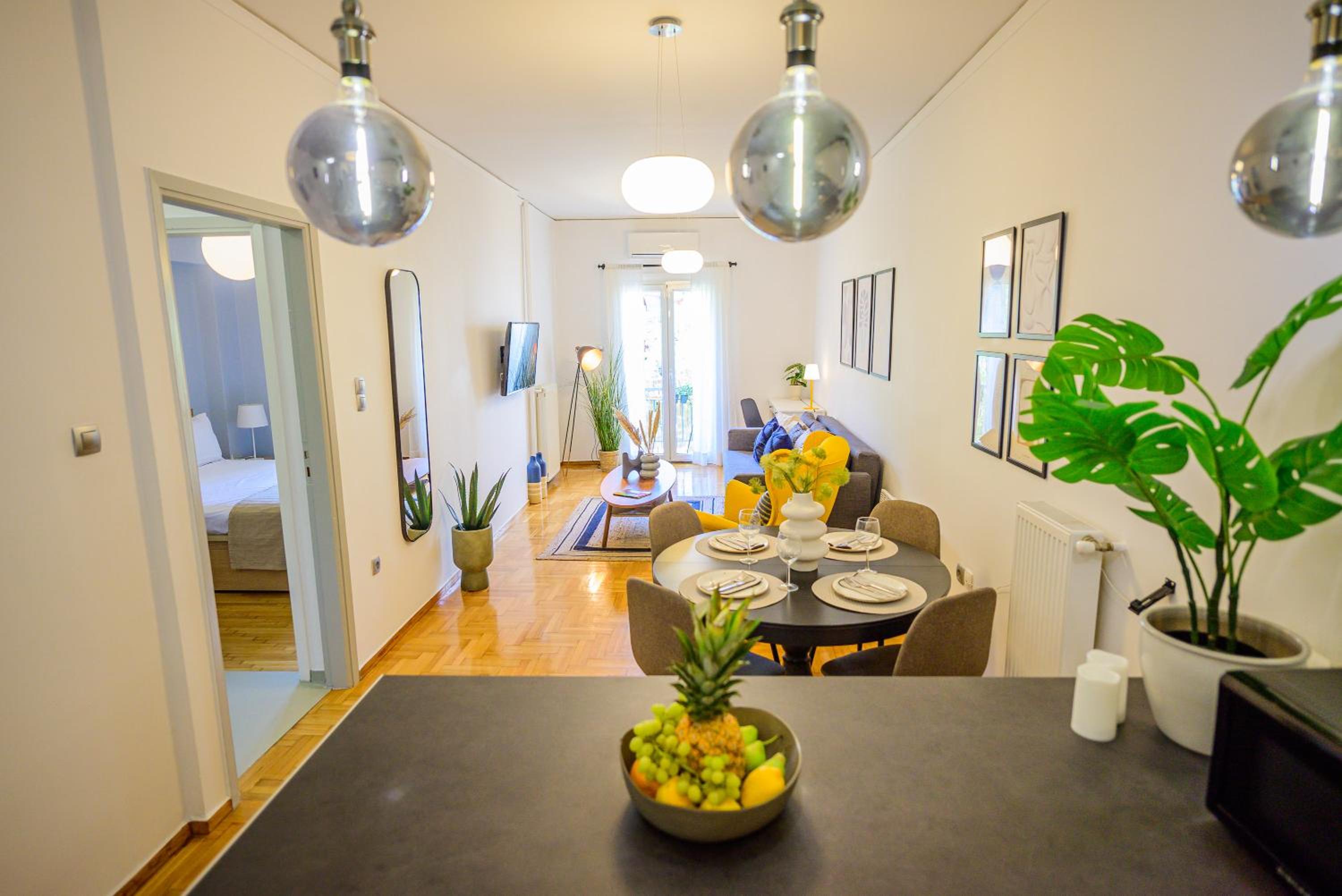 Stylish Peaceful 2 BR Retreat Next to Acropolis & Metro photo 3