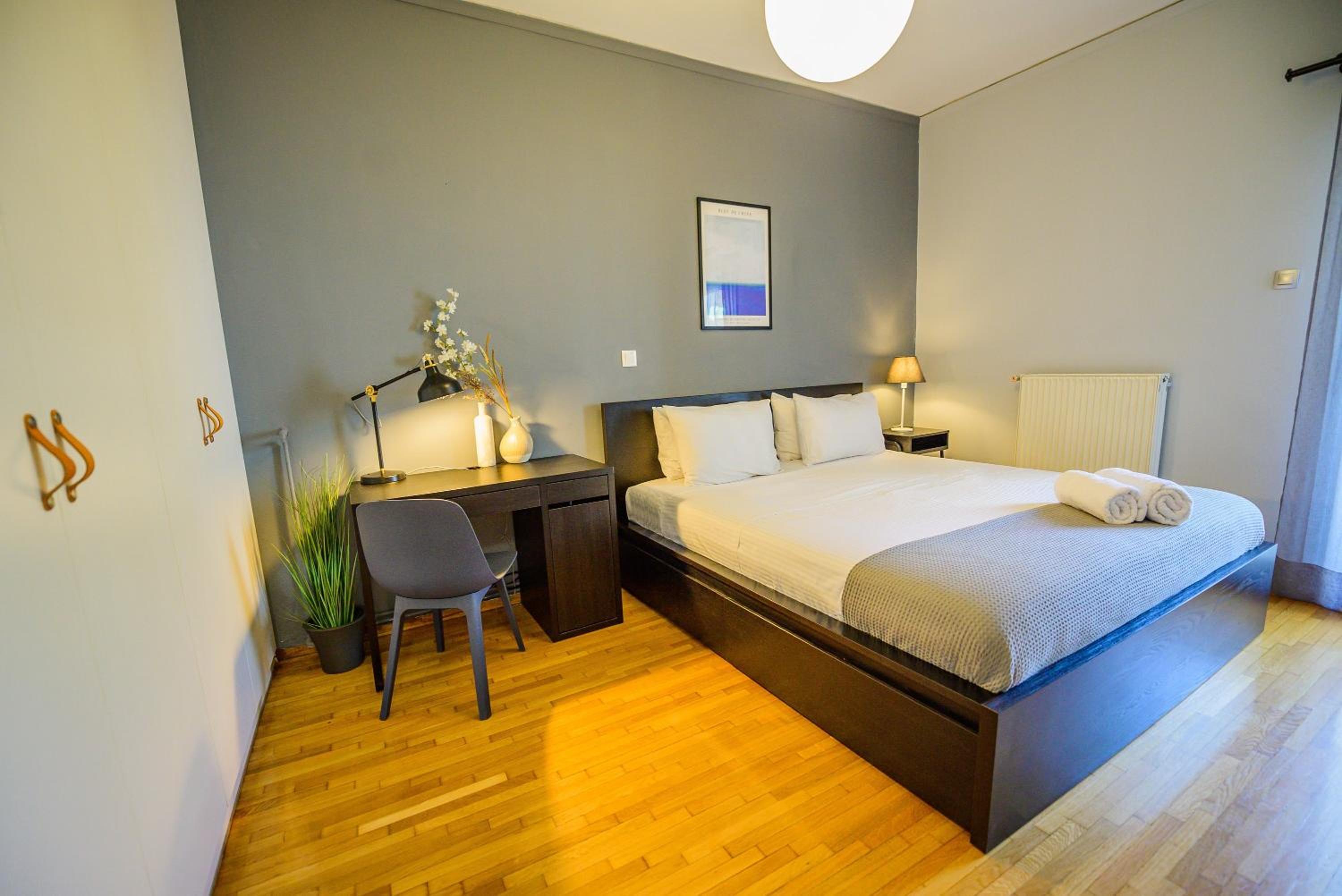 Stylish Peaceful 2 BR Retreat Next to Acropolis & Metro
