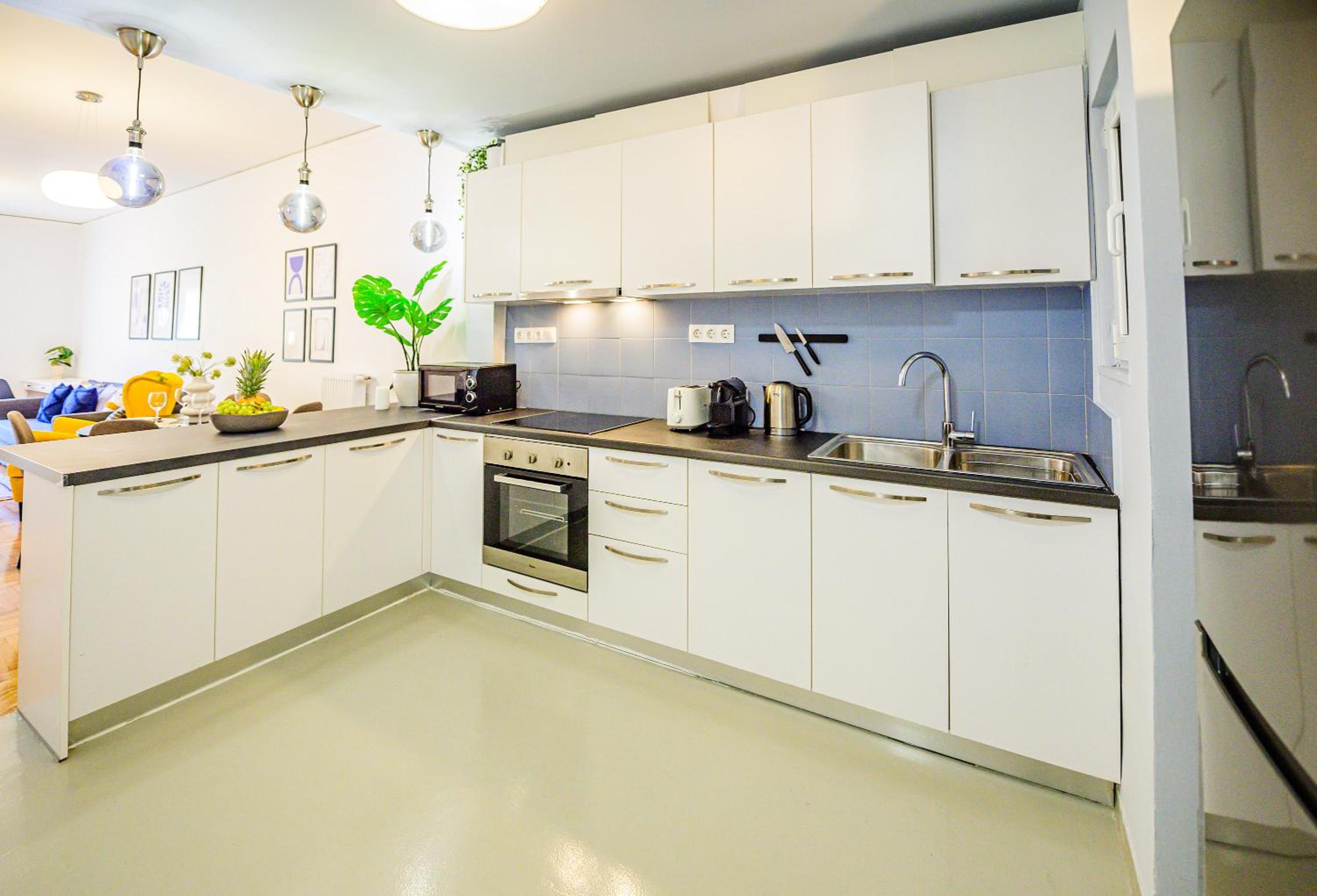 Stylish Peaceful 2 BR Retreat Next to Acropolis & Metro