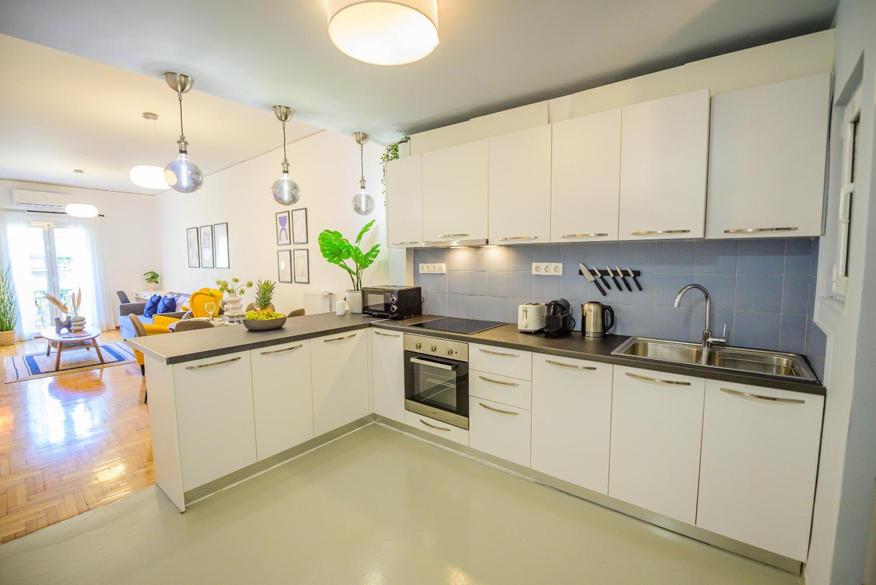 Stylish Peaceful 2 BR Retreat Next to Acropolis & Metro photo 2