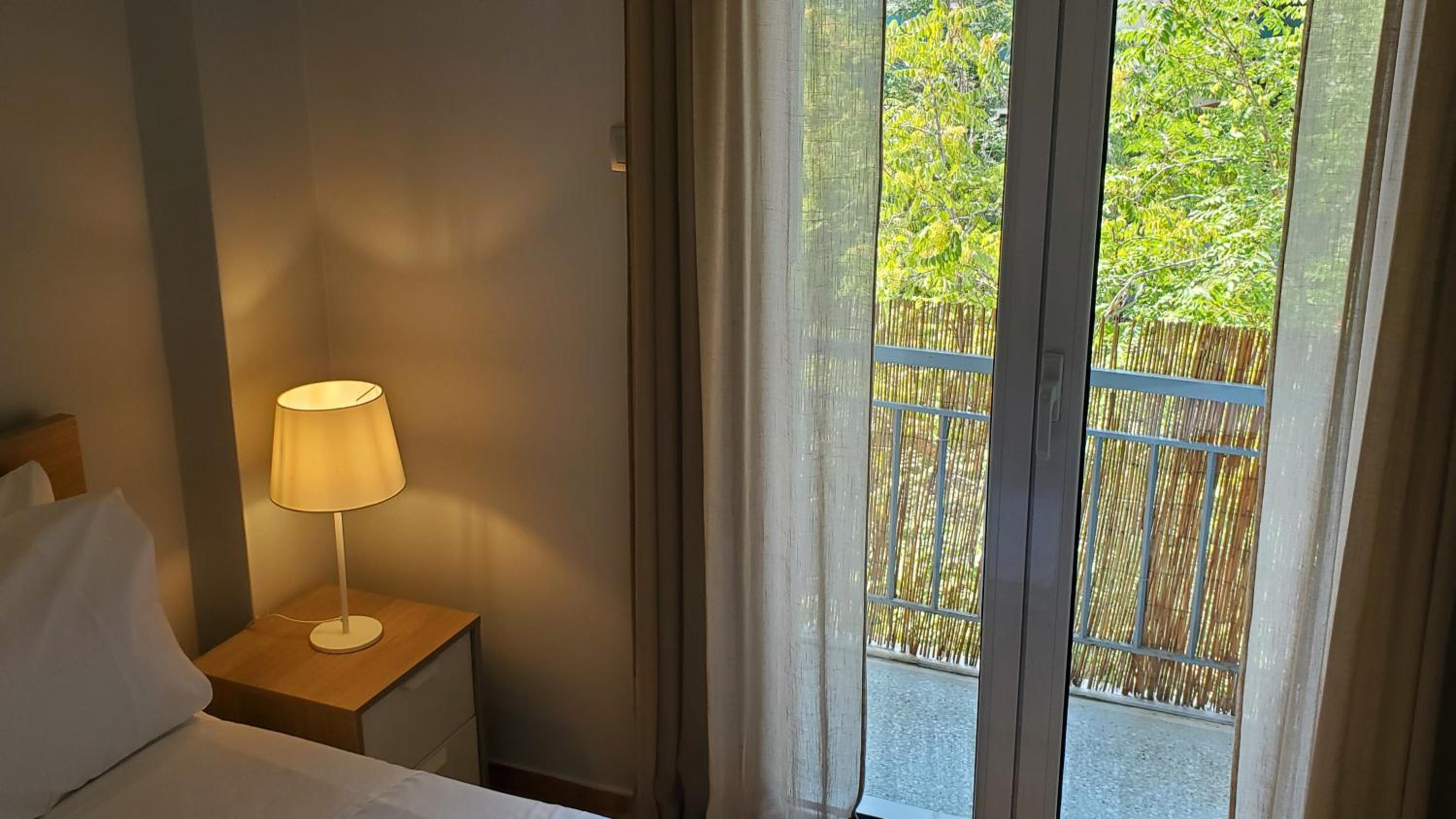 Stylish Peaceful 2 BR Retreat Next to Acropolis & Metro