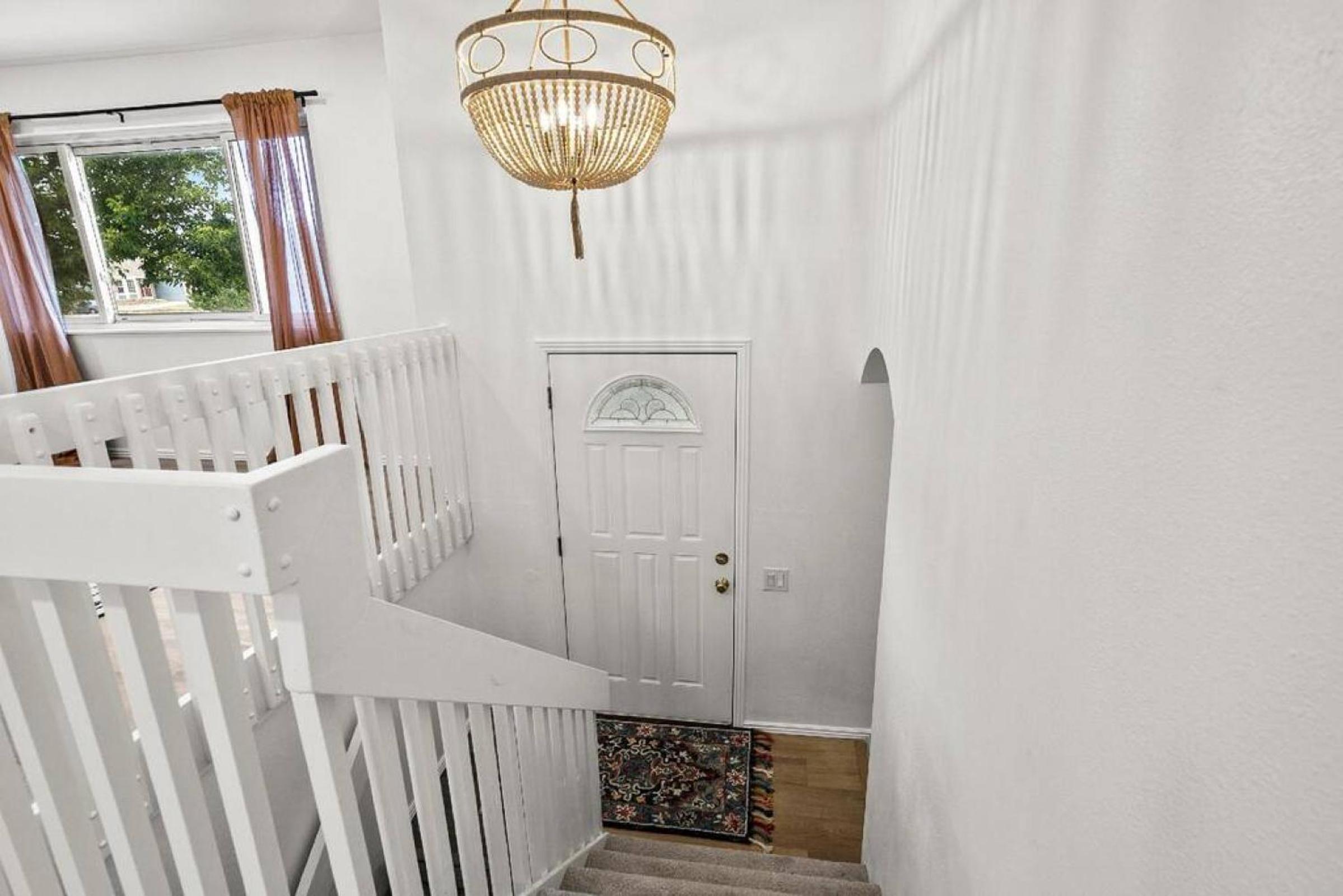 Downtown Monument, Family Friendly, Remodel view 4