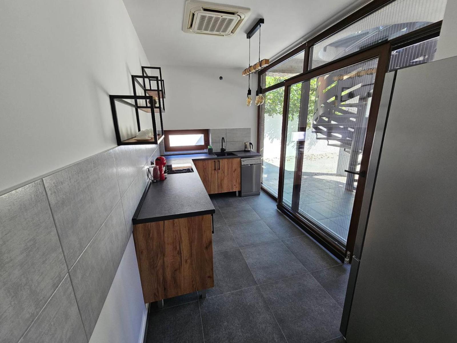 DML Apartments