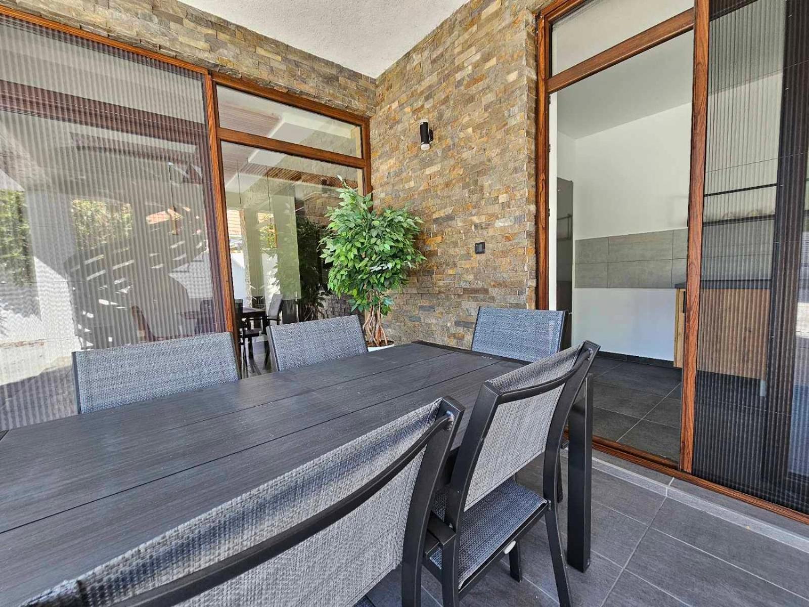 DML Apartments