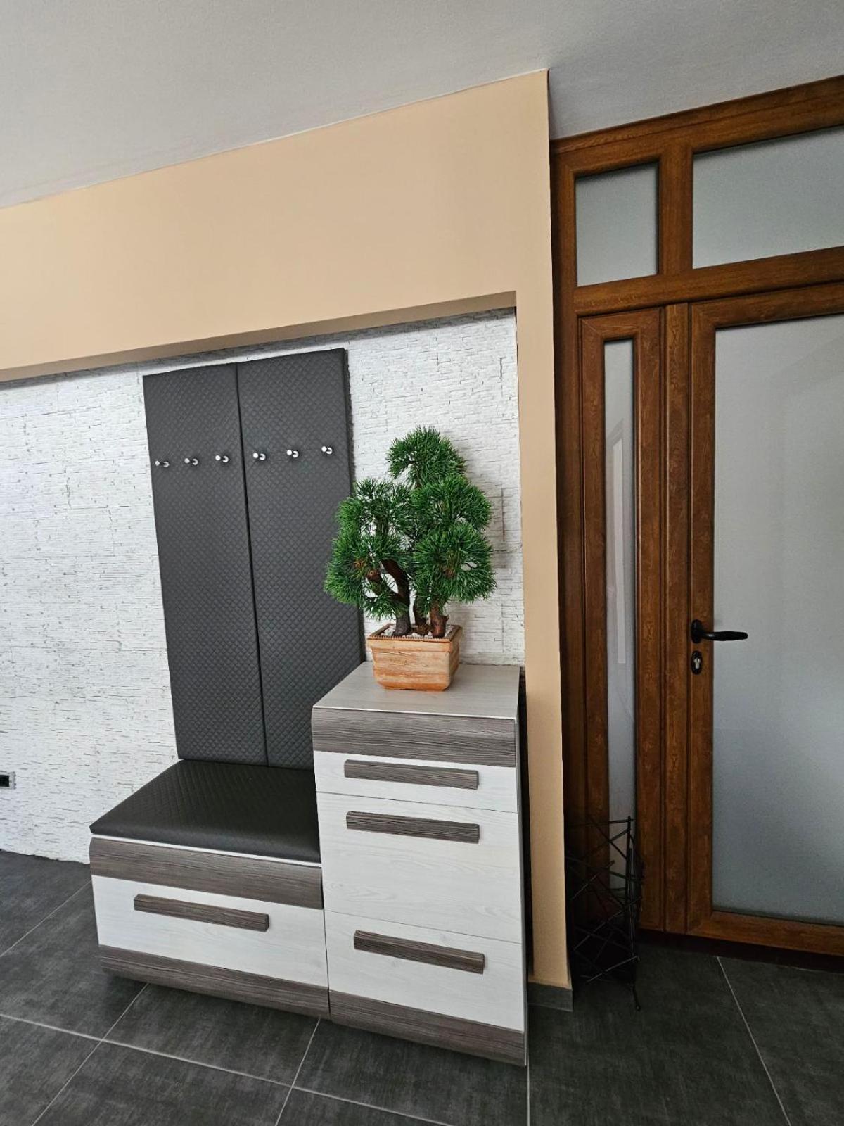 DML Apartments