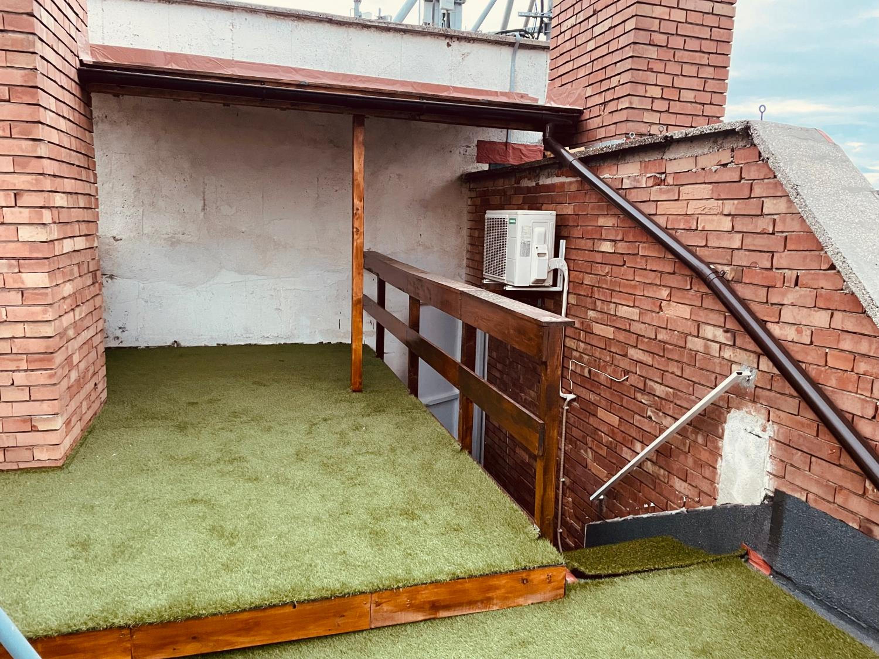 Rooftop City Loft