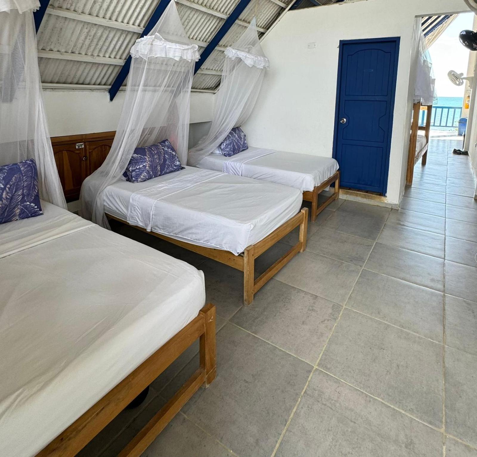 Hostel Beach House