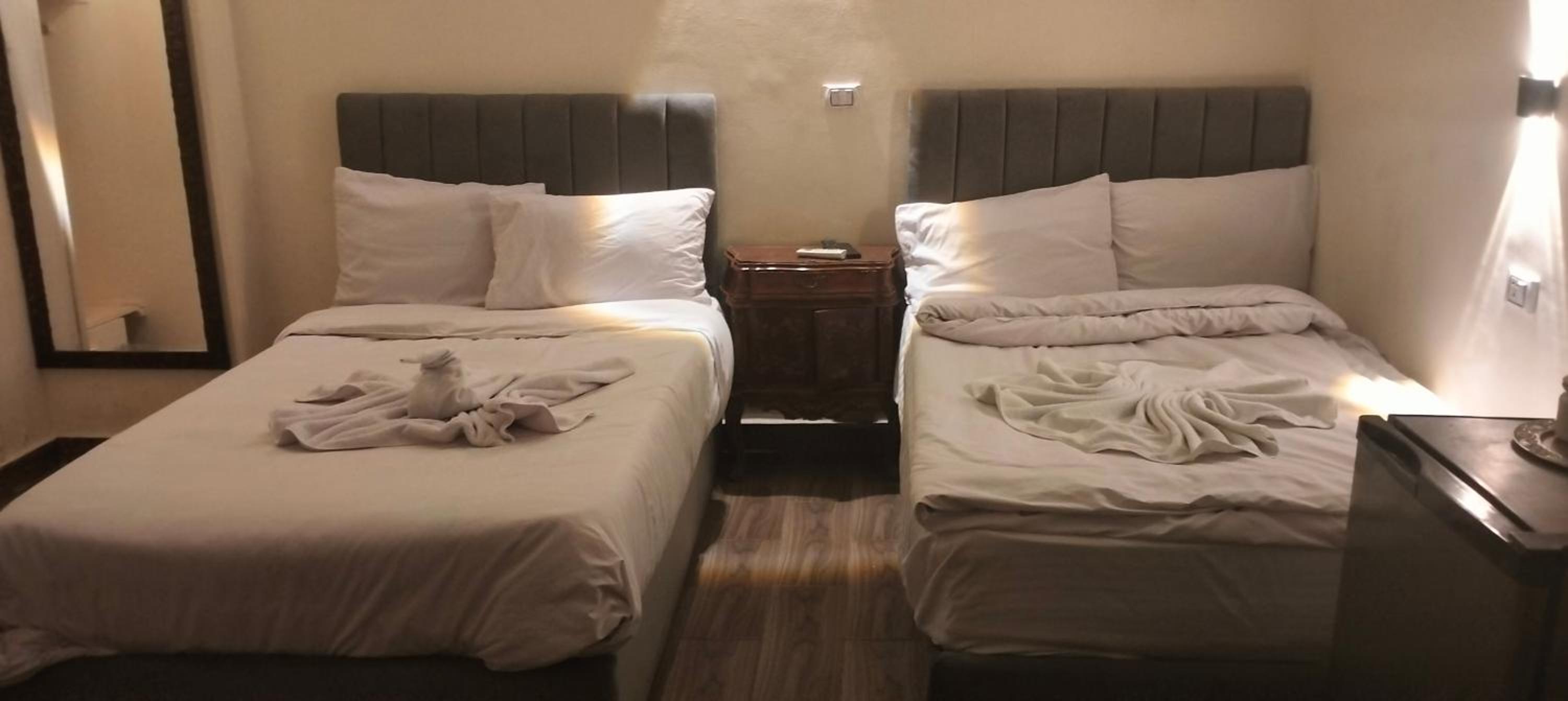 Royal Zeina Pyramids Inn