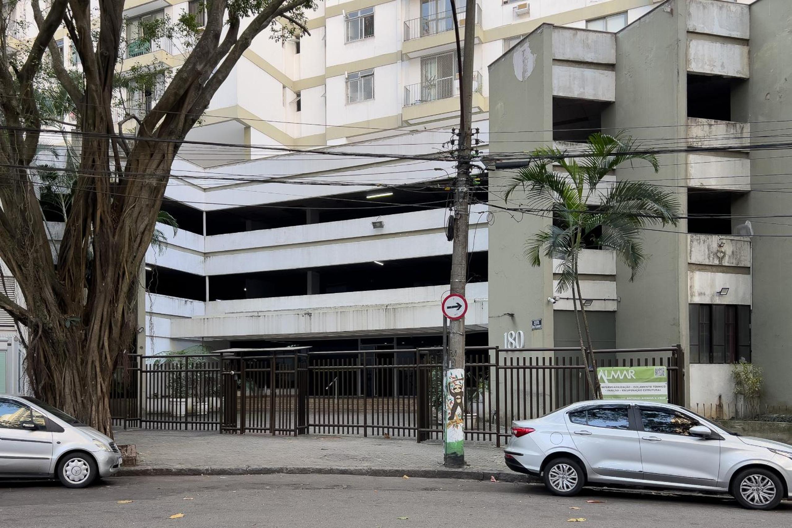 Apartamento em Botafogo a 9min da praia - MRF1307