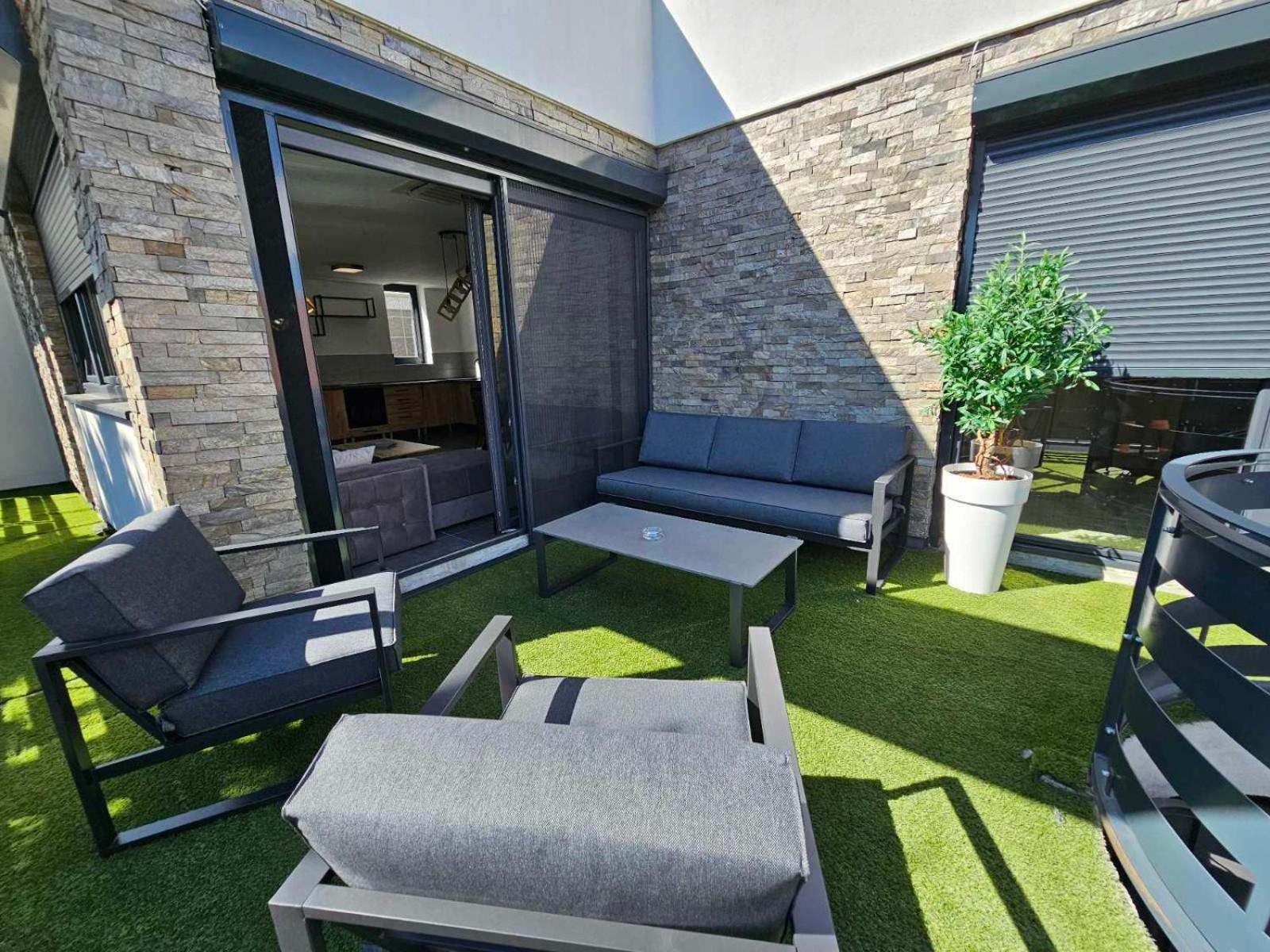 DML Apartments