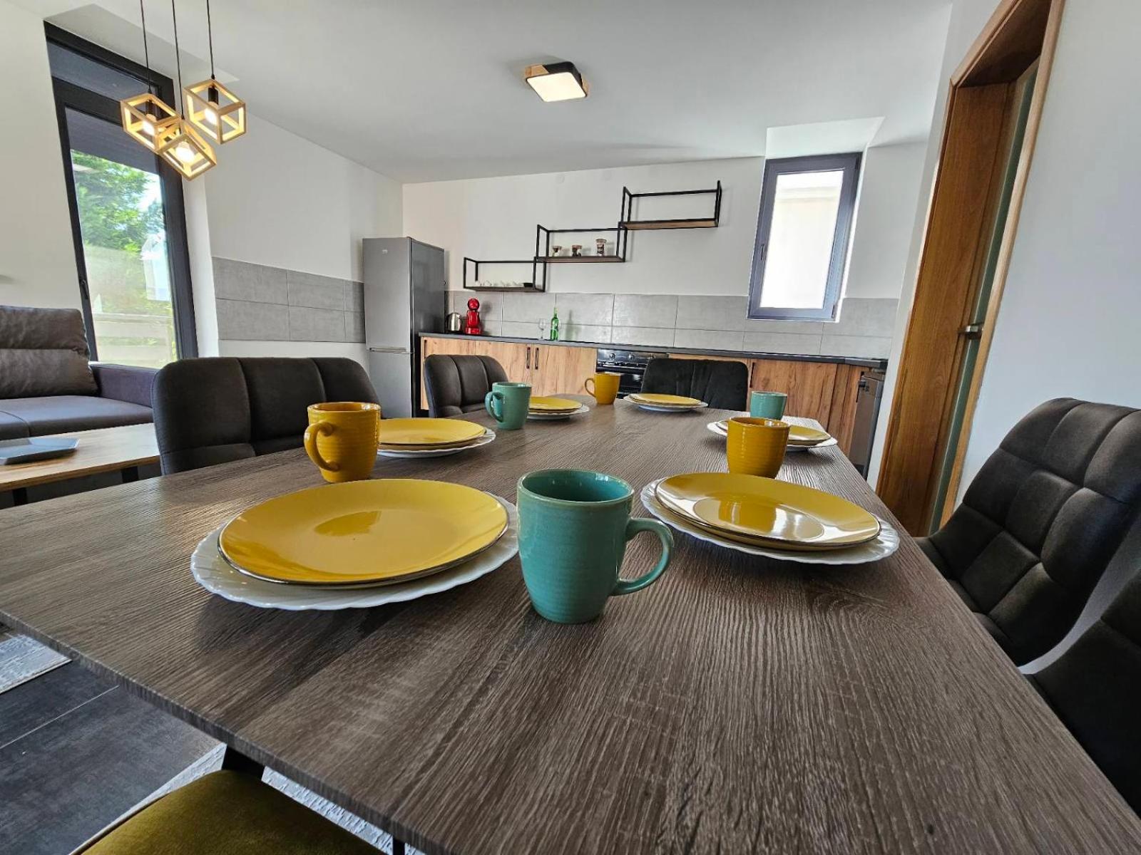 DML Apartments