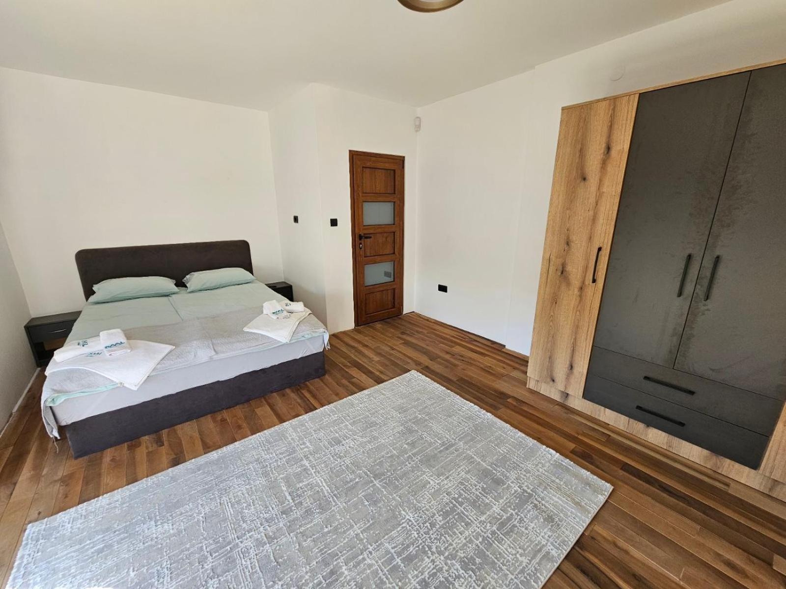 DML Apartments