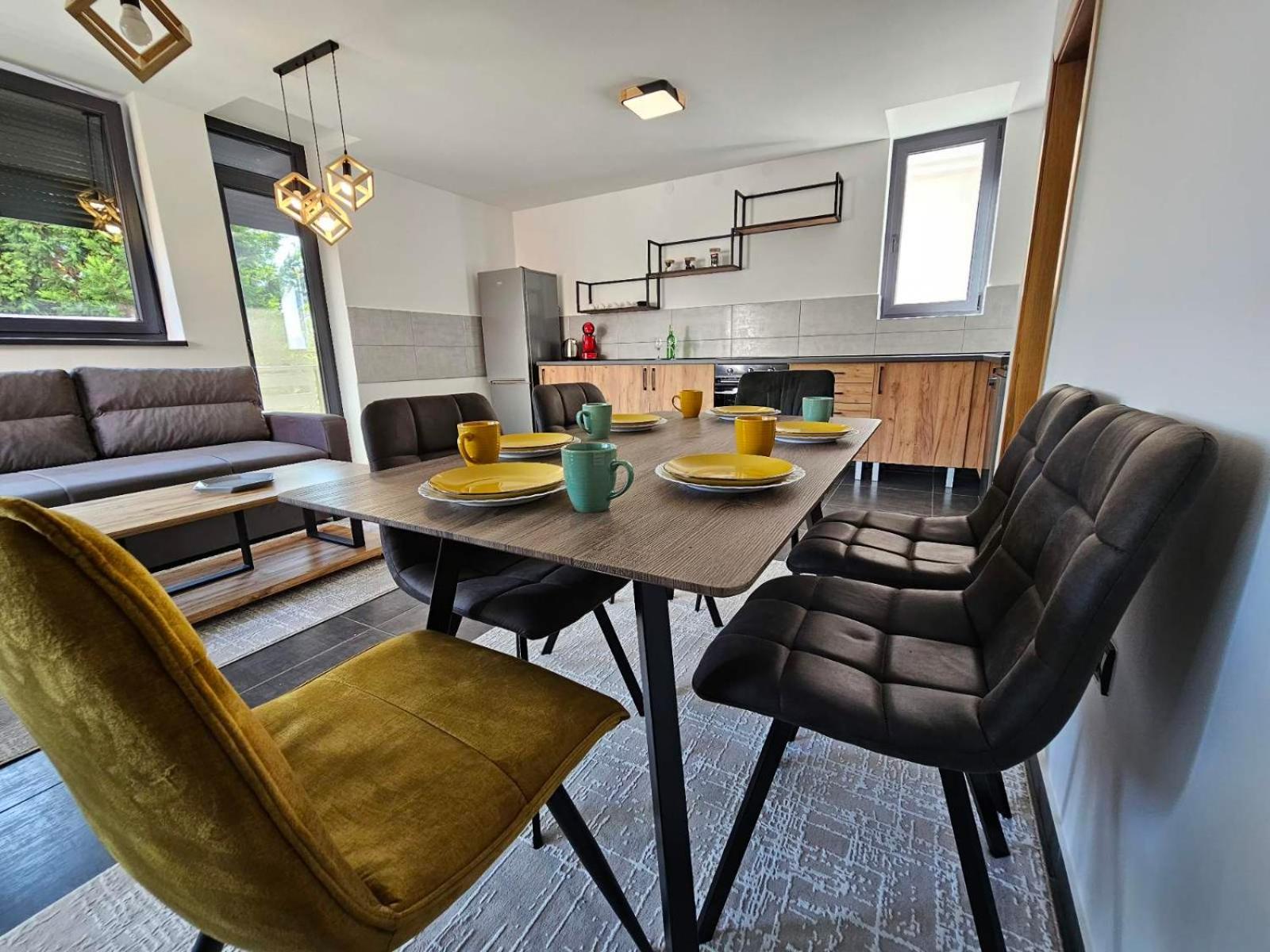 DML Apartments