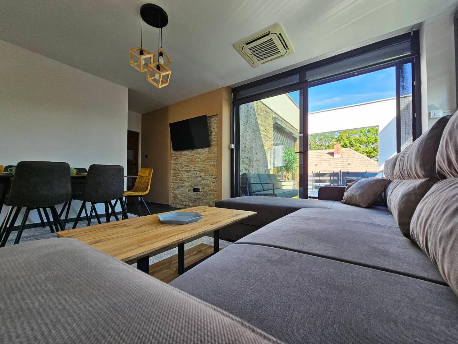 DML Apartments