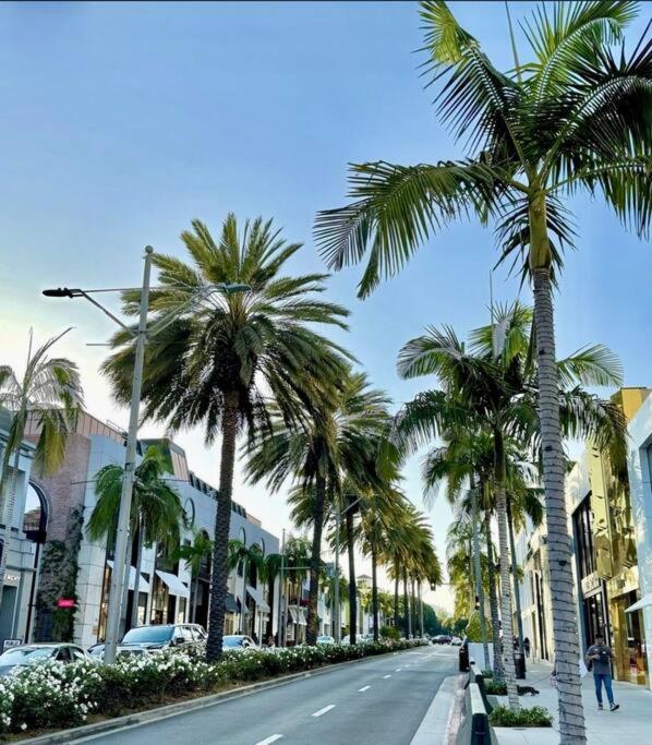 Designer 2 Bedroom Apt Beverly Hills-Rodeo Drive