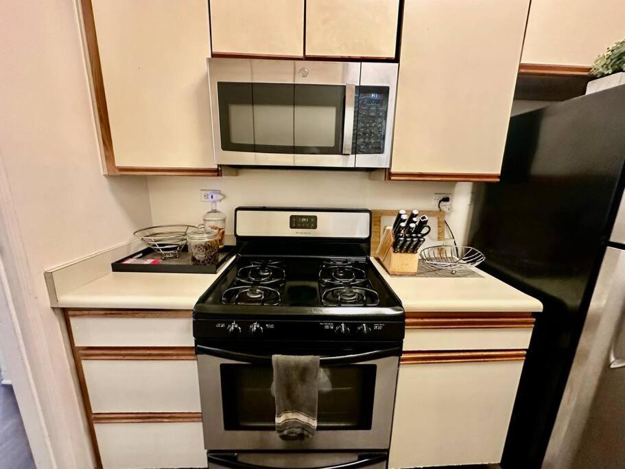 Designer 2 Bedroom Apt Beverly Hills-Rodeo Drive