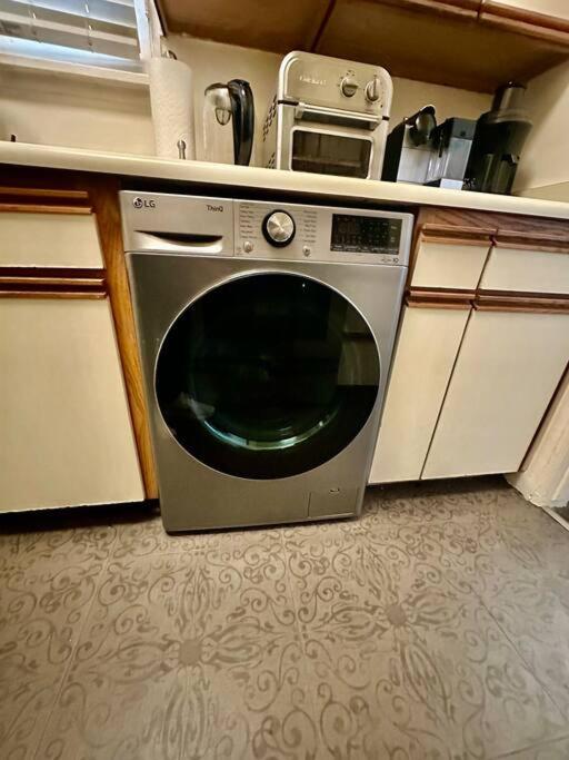 Designer 2 Bedroom Apt Beverly Hills-Rodeo Drive