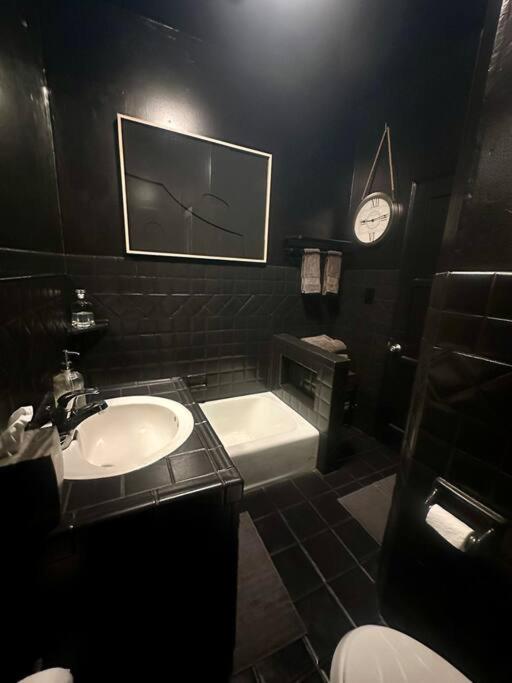 Designer 2 Bedroom Apt Beverly Hills-Rodeo Drive