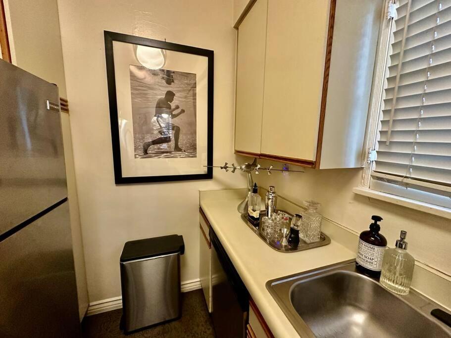 Designer 2 Bedroom Apt Beverly Hills-Rodeo Drive