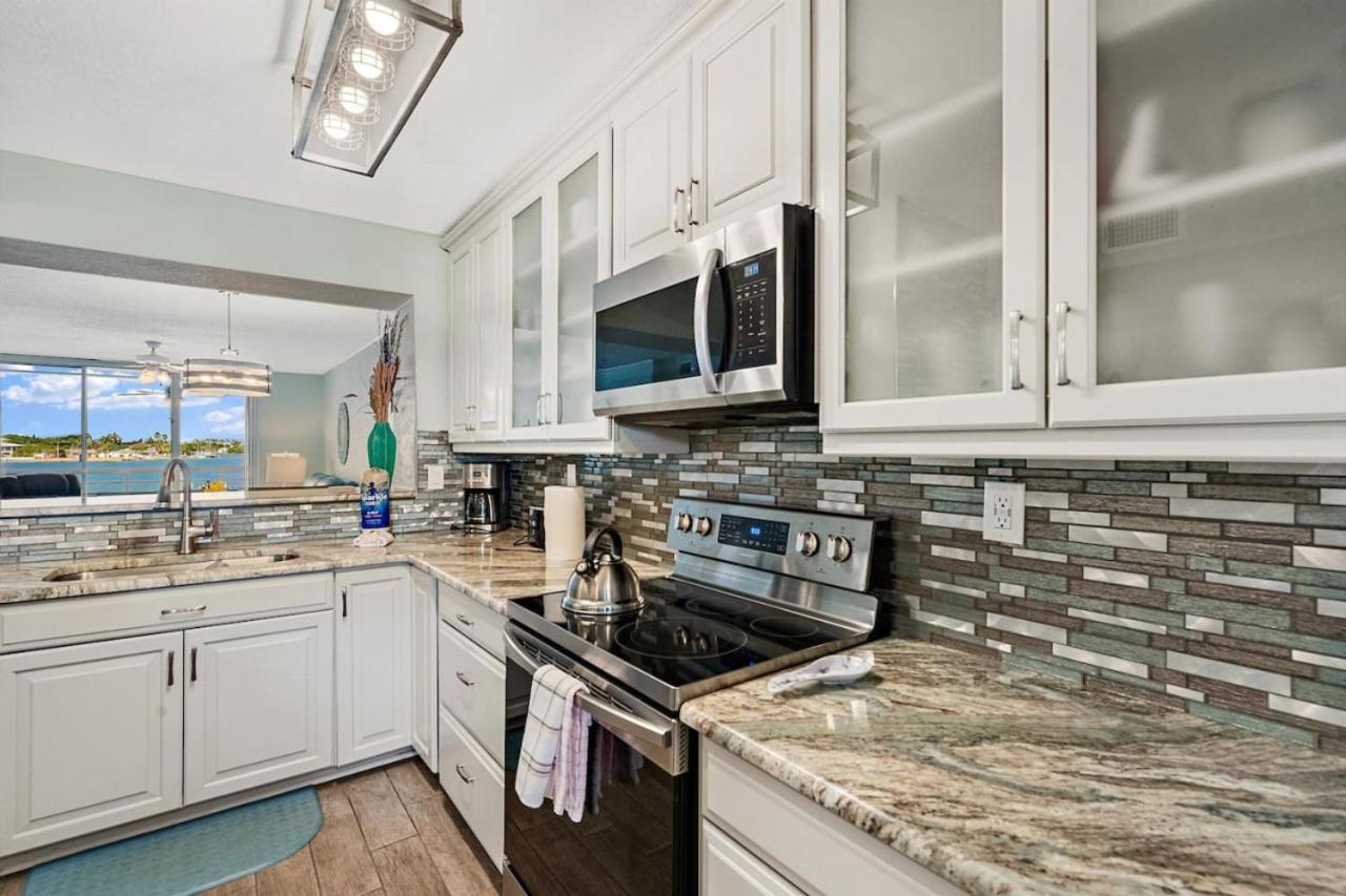 St Pete Isla Bahia Vista 7 203 Amazing View - Property Image 27