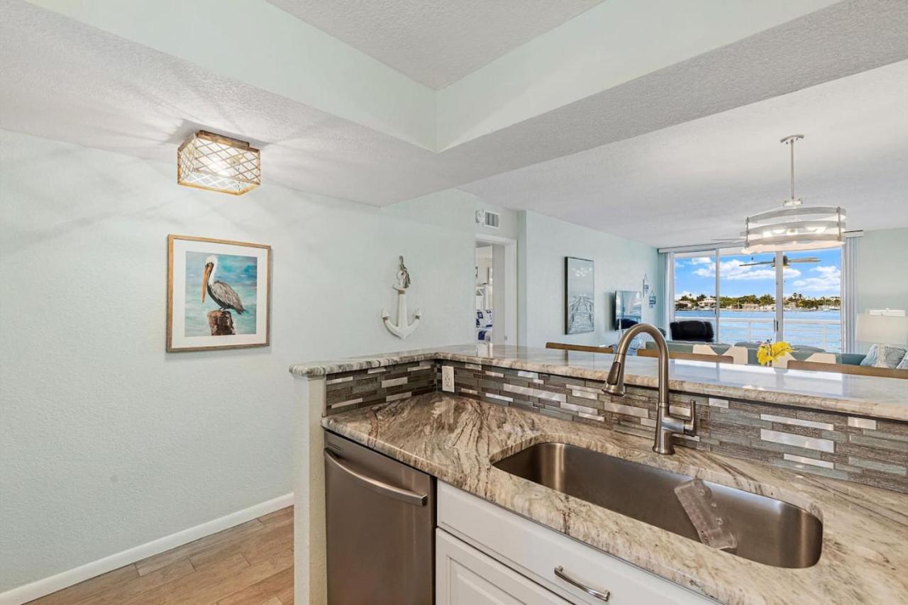 St Pete Isla Bahia Vista 7 203 Amazing View - Property Image 30