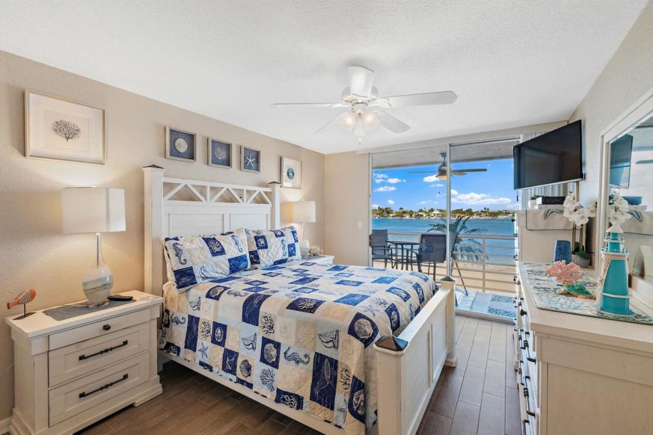 St Pete Isla Bahia Vista 7 203 Amazing View - Property Image 22