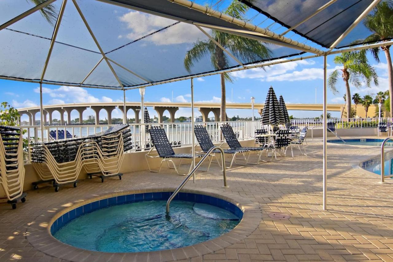 St Pete Isla Bahia Vista 7 203 Amazing View - Property Image 5