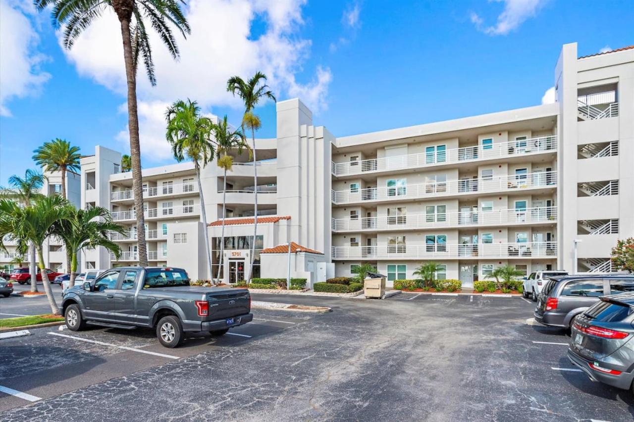 St Pete Isla Bahia Vista 7 203 Amazing View - Property Image 6