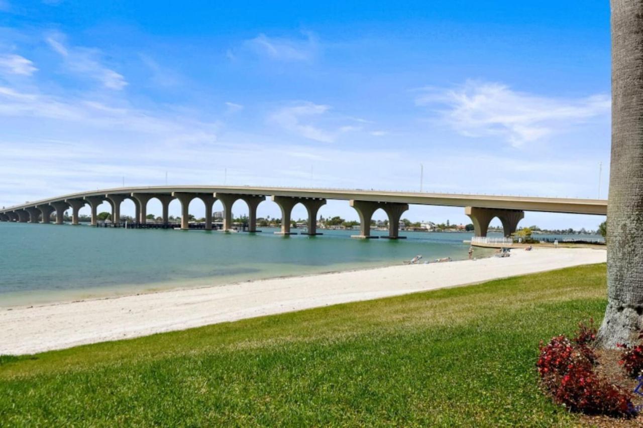 St Pete Isla Bahia Vista 7 203 Amazing View - Property Image 15