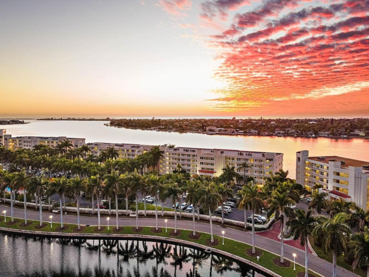 St Pete Isla Bahia Vista 7 203 Amazing View - Property Image 17