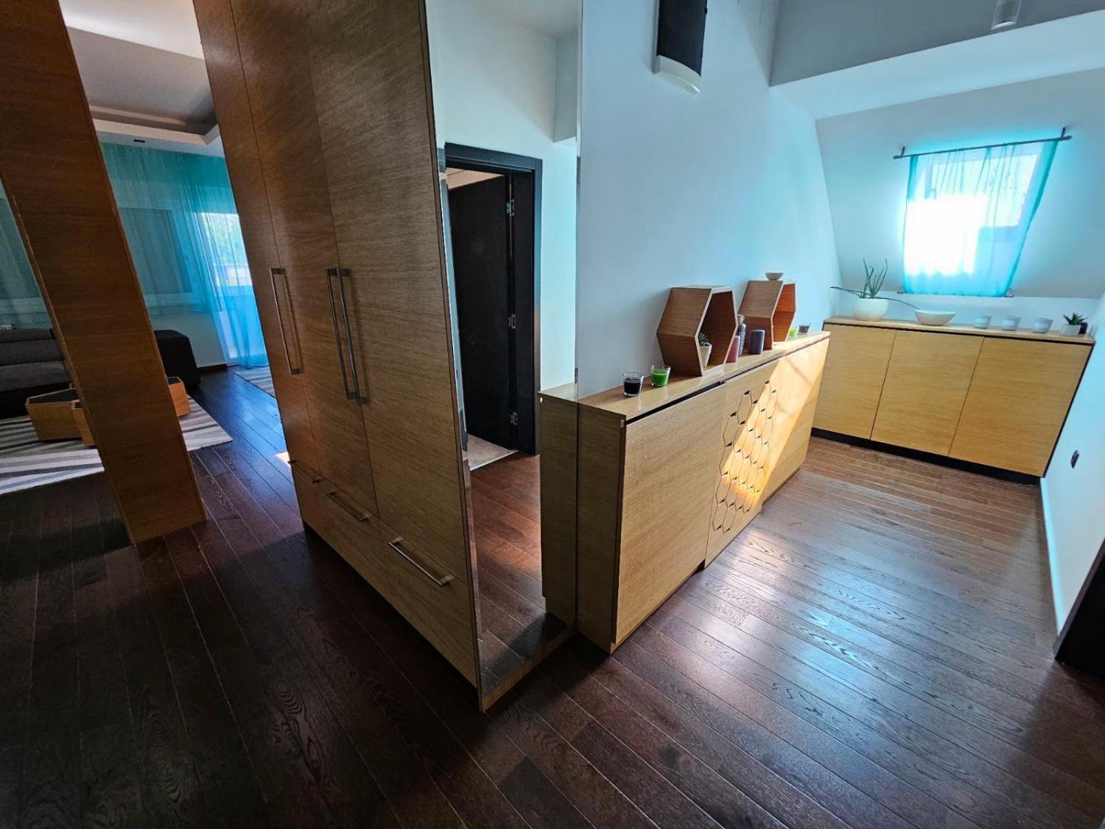 DML Apartments