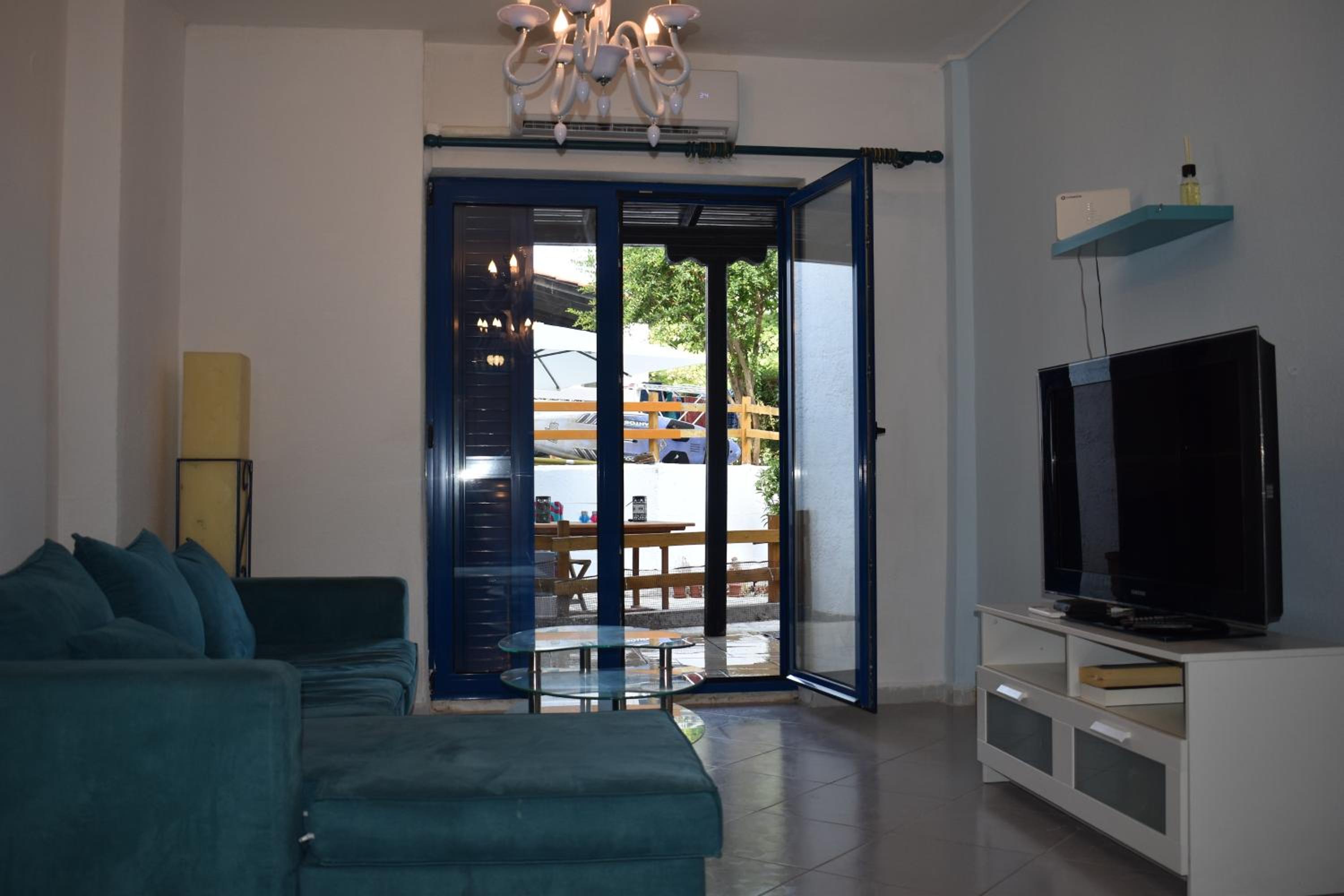 Island Apartment in Mykoniatika