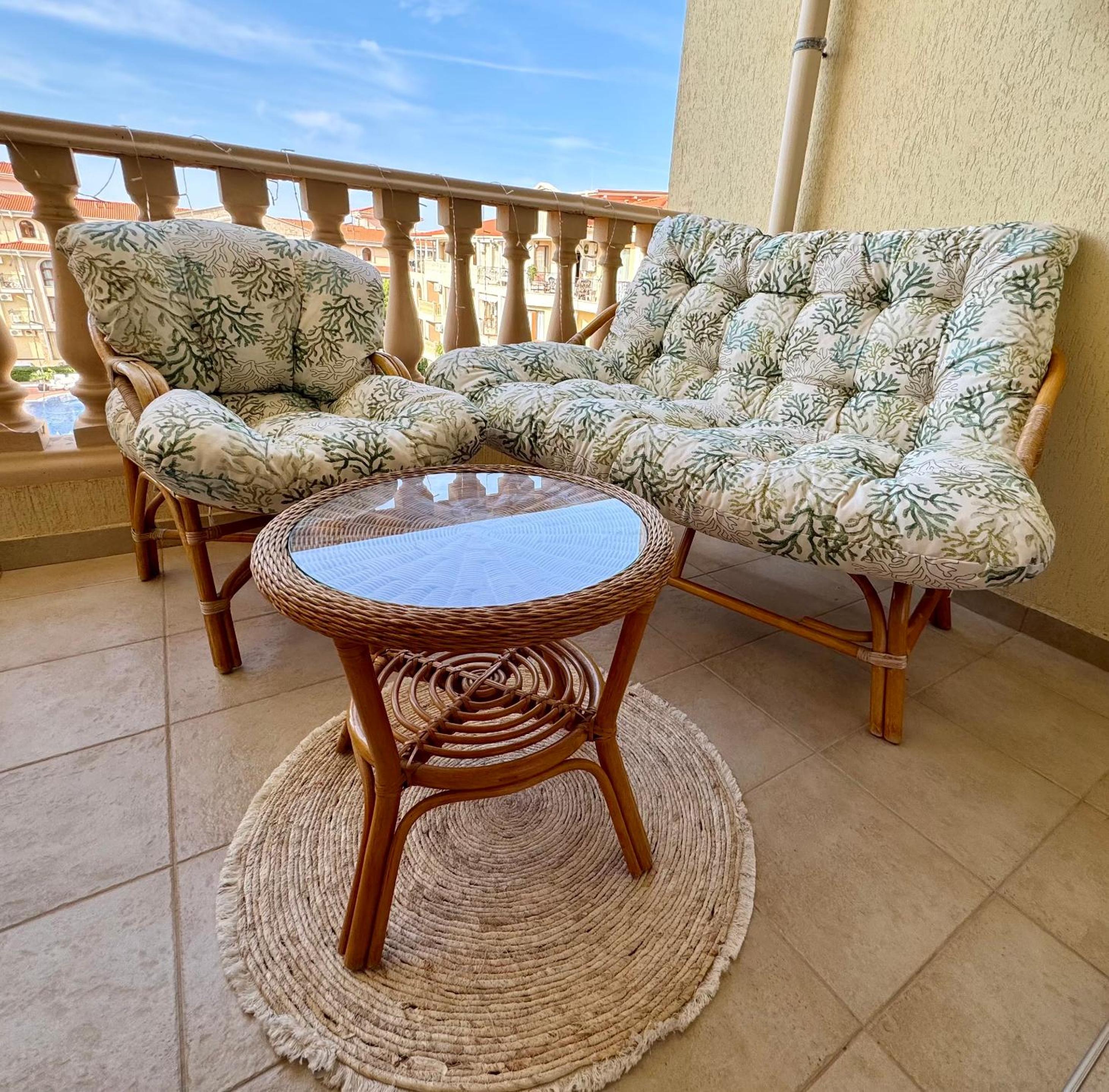 Nancy Sea View Apartment