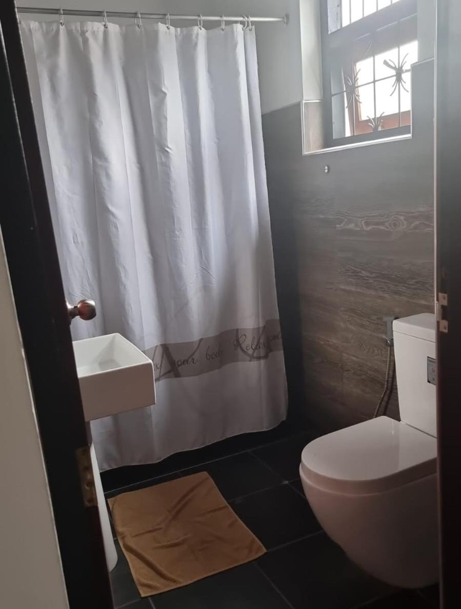 Chambre VIP dans villa avec piscine et jardin