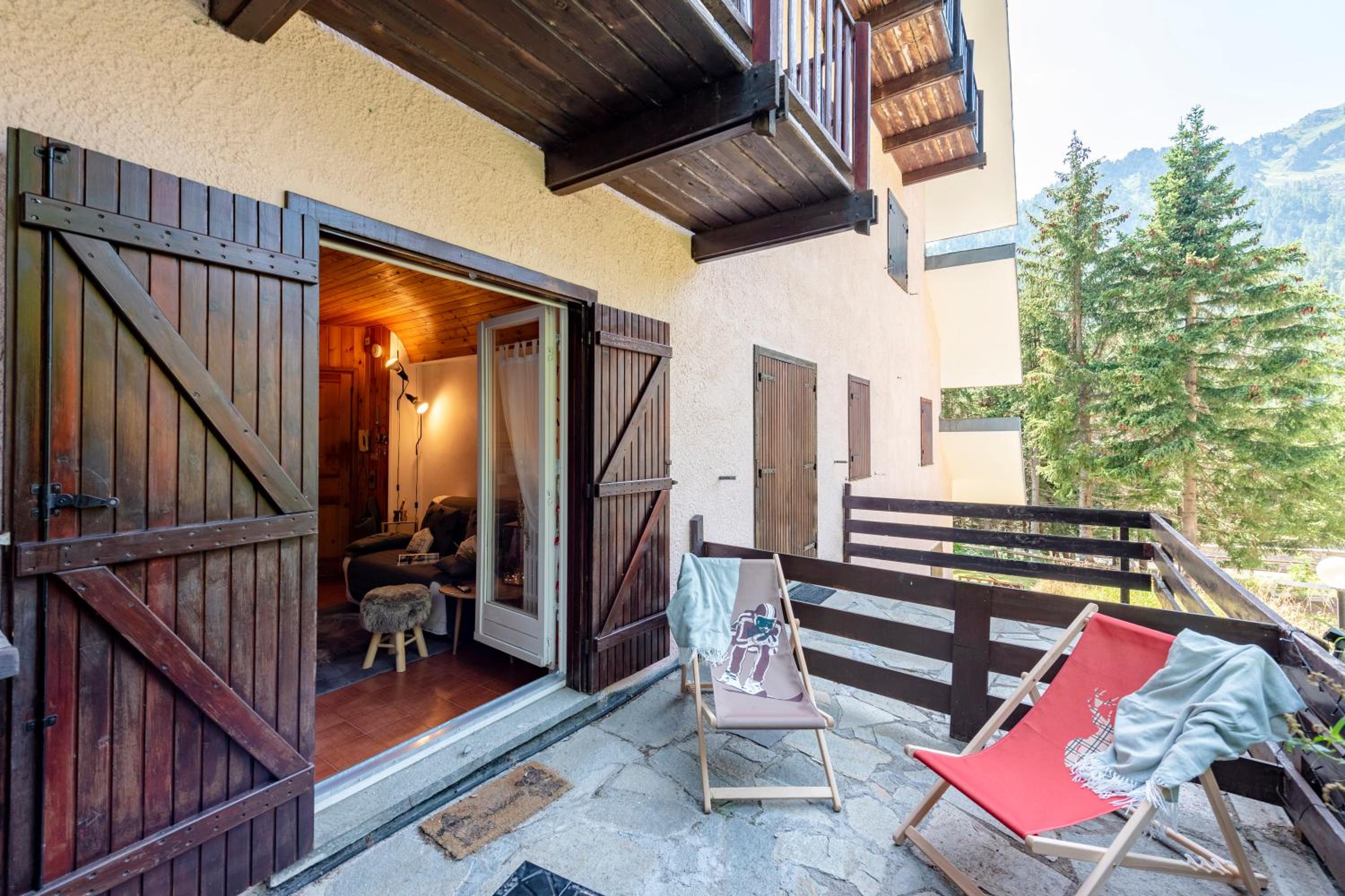 Chaberton Romantic Retreat Ski In Ski Out - Happy Rentals view 4