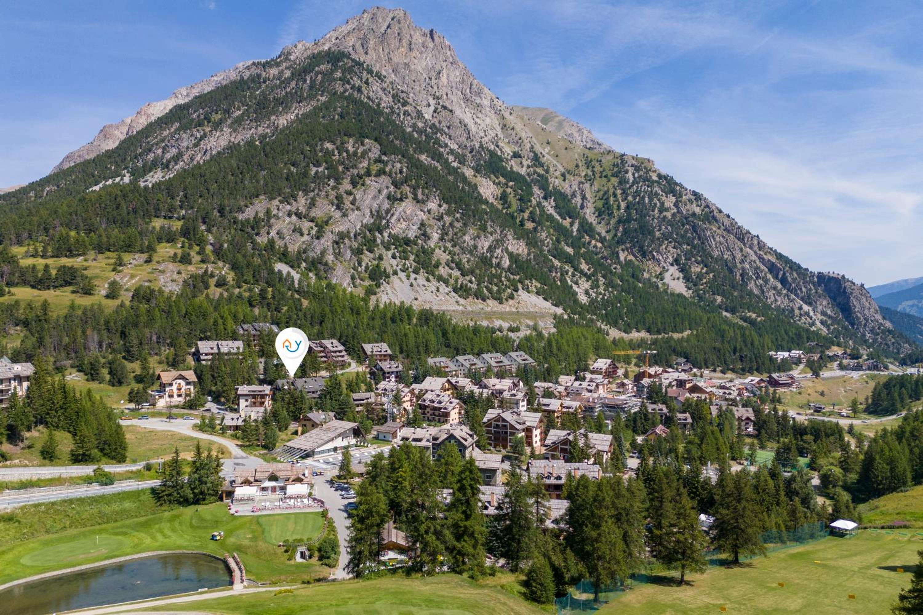 Chaberton Romantic Retreat Ski In Ski Out - Happy Rentals view 5