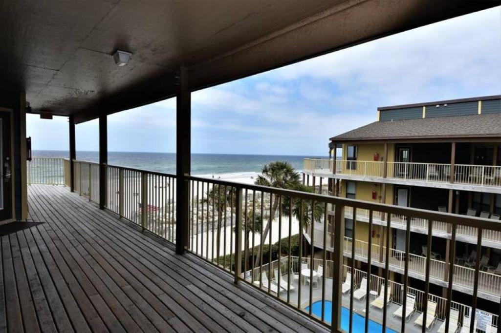 Sandpiper 7-C ON the BEACH- Smart TVs view 4