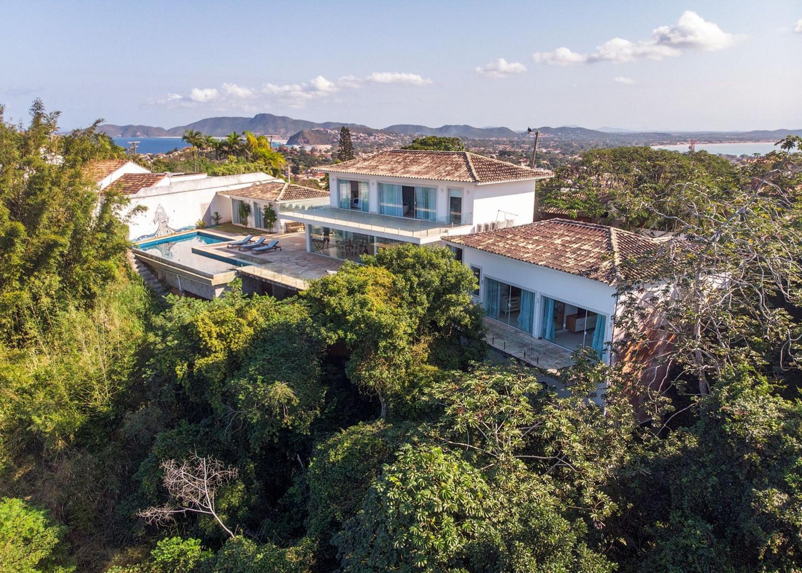 Bz 72! Sea View House with 5 suites and pool