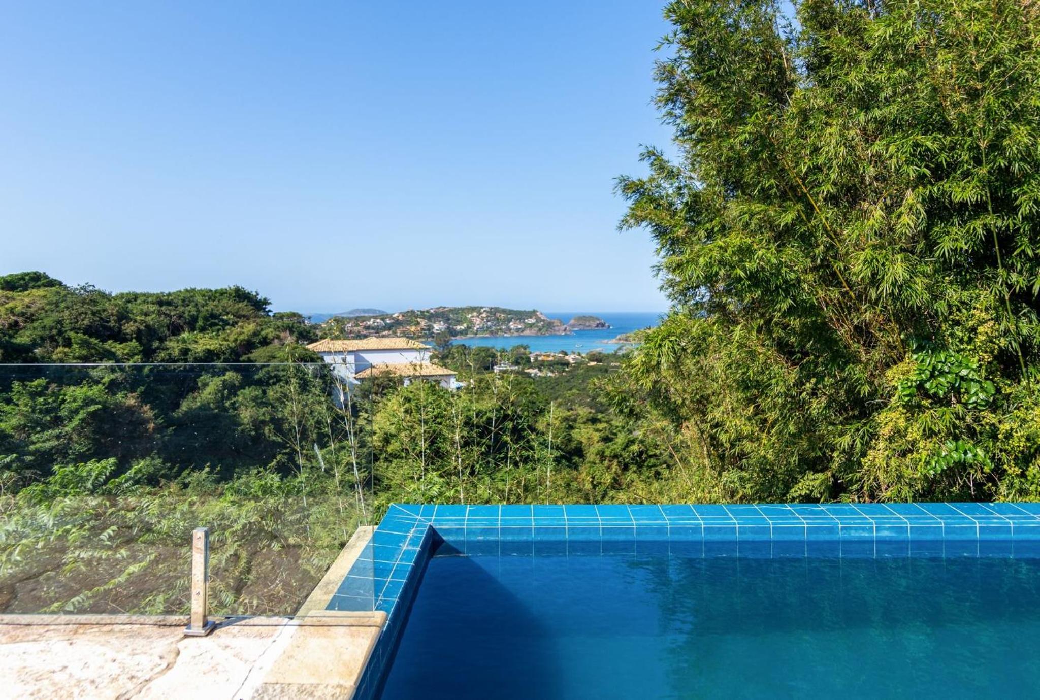 Bz 72! Sea View House with 5 suites and pool