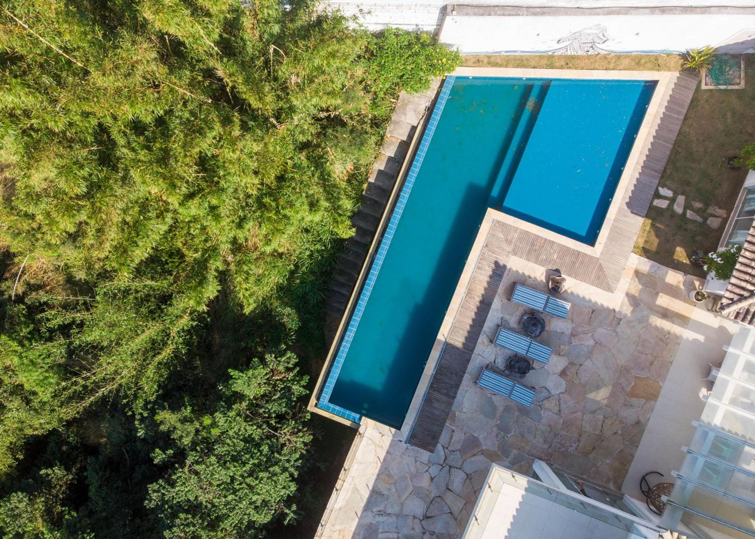 Bz 72! Sea View House with 5 suites and pool
