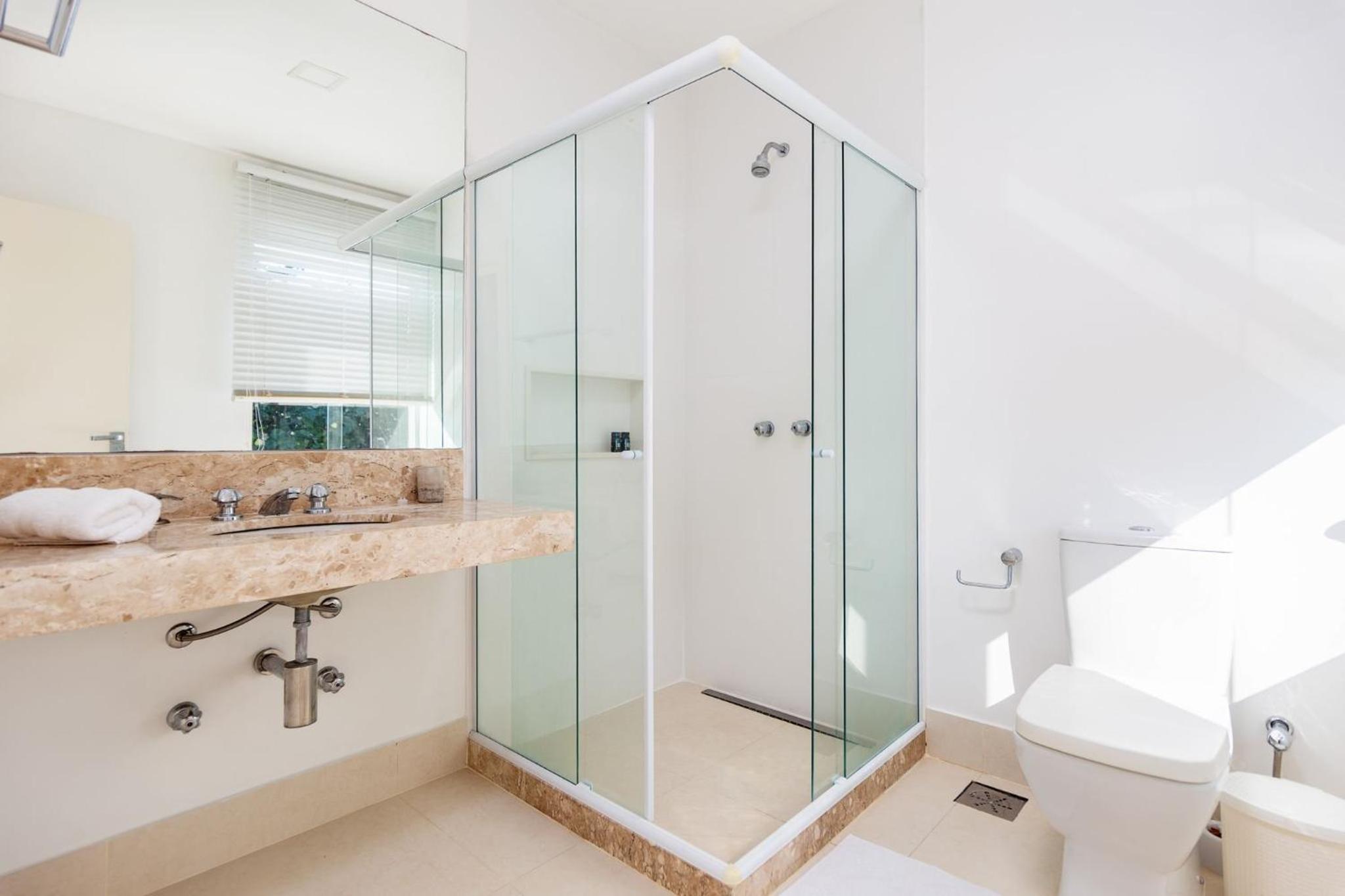 Bz 72! Sea View House with 5 suites and pool