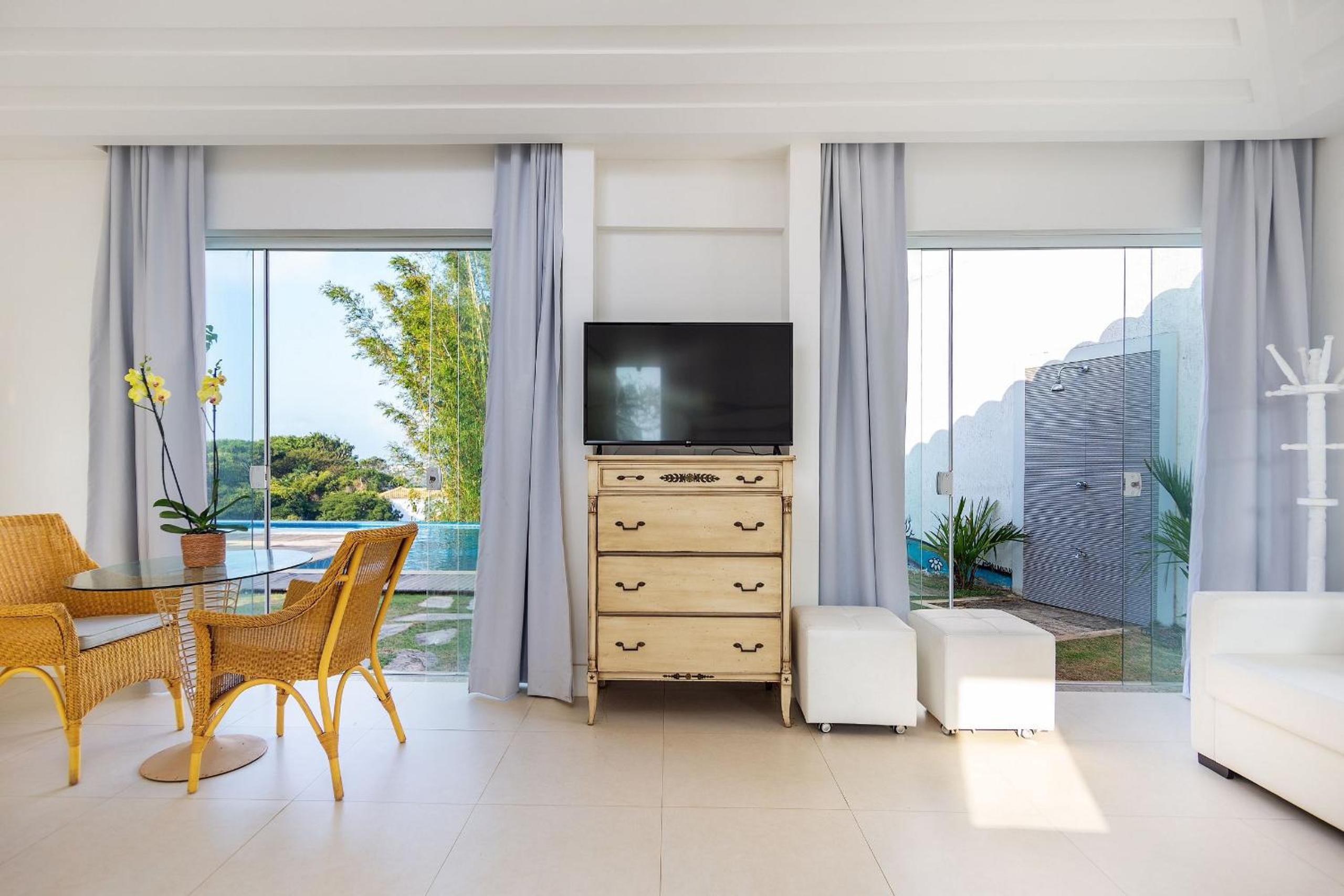 Bz 72! Sea View House with 5 suites and pool