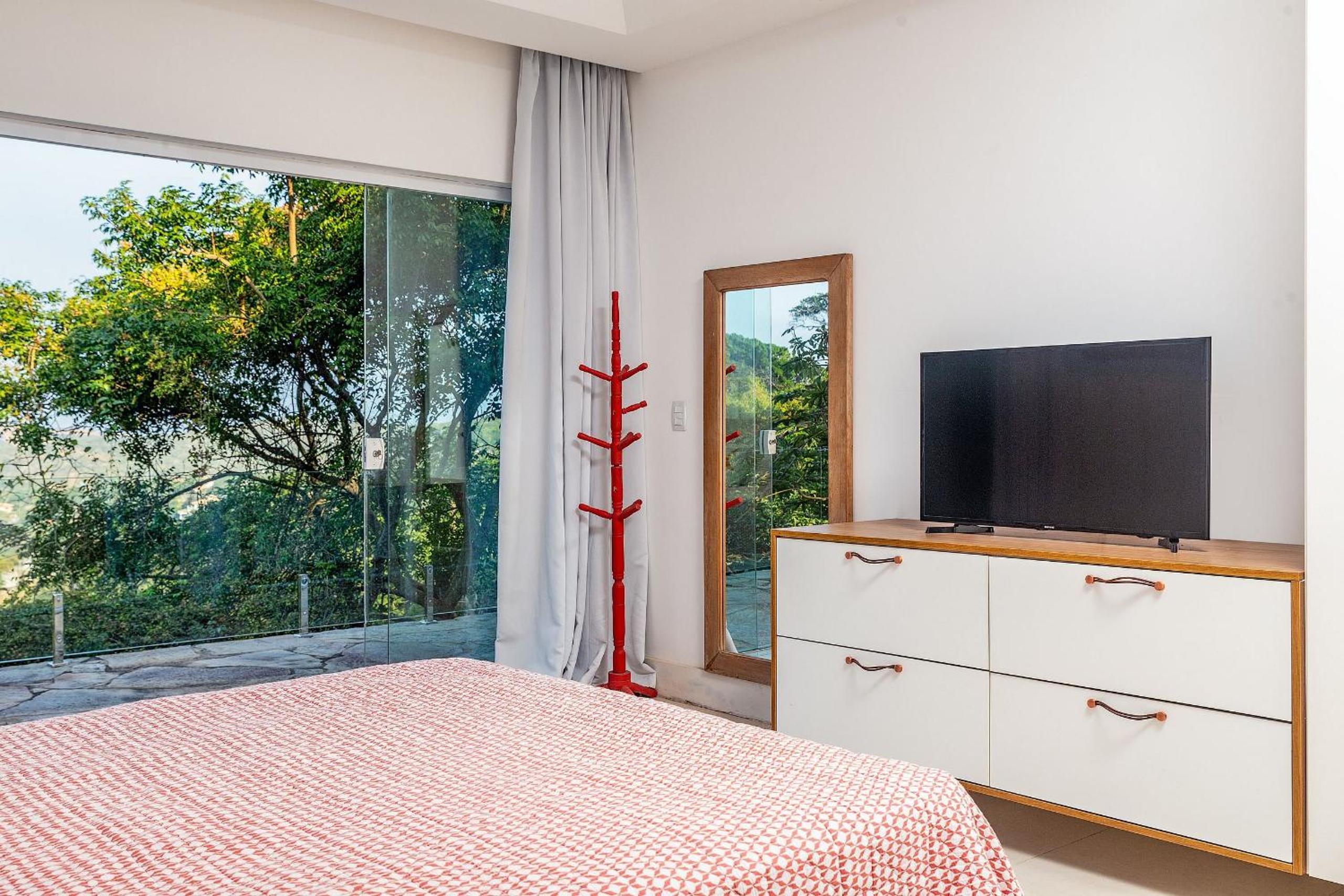 Bz 72! Sea View House with 5 suites and pool