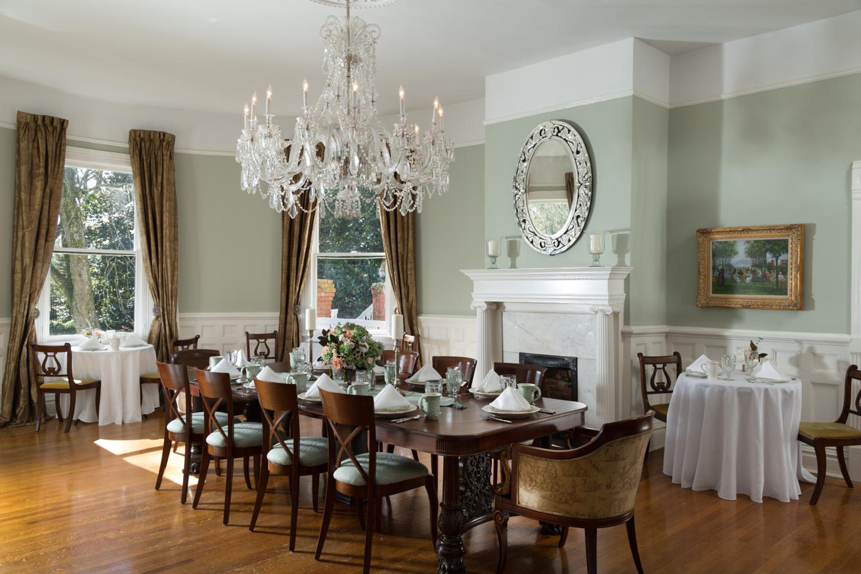 The Twelve Oaks Bed & Breakfast
