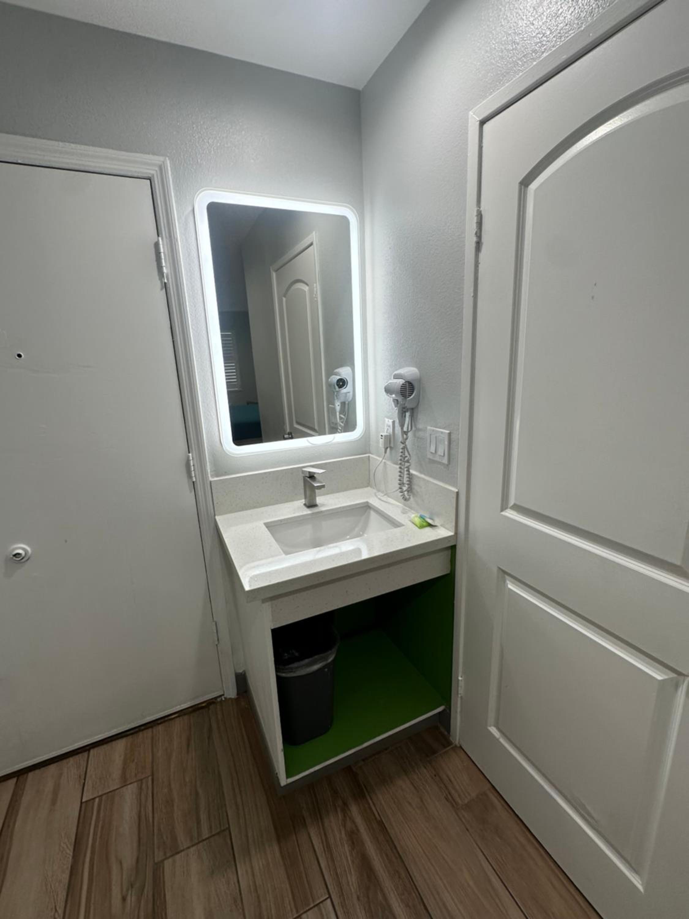 Garden Inn San Gabriel - Property Image 33