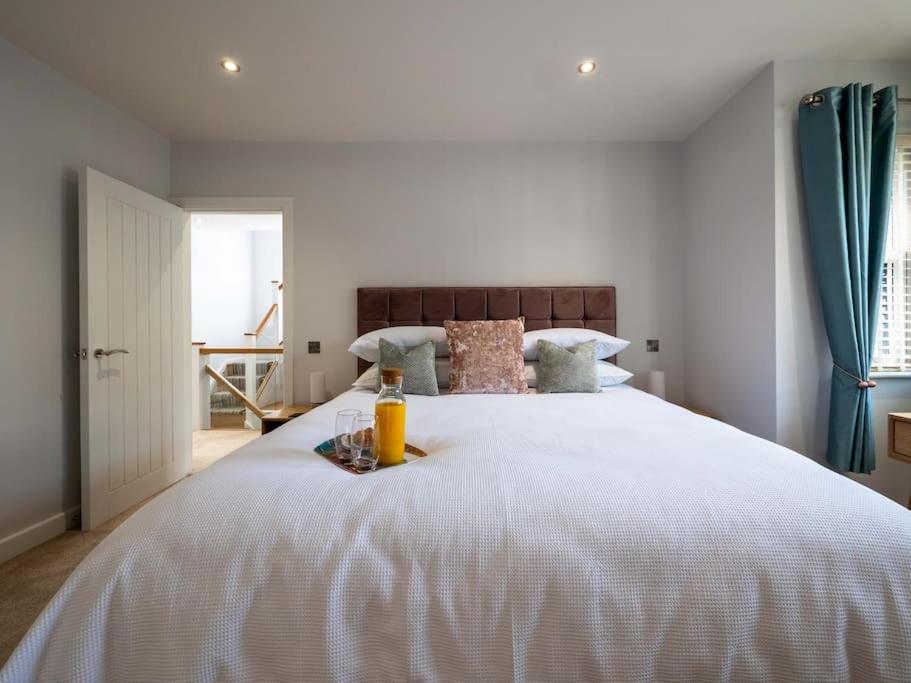 Padstow Escapes - Trenemere view 3