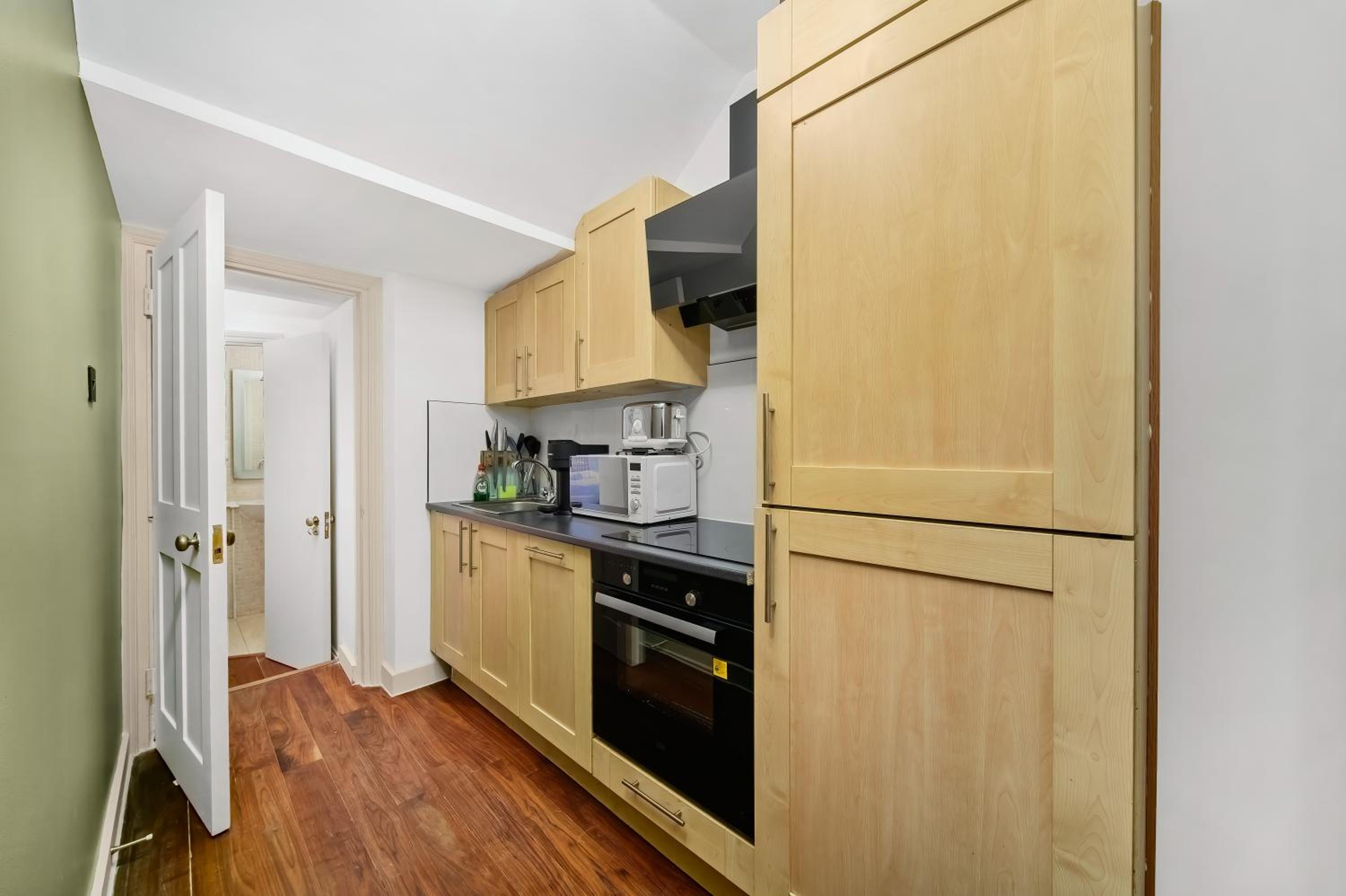 Marble Arch Stylish Abode