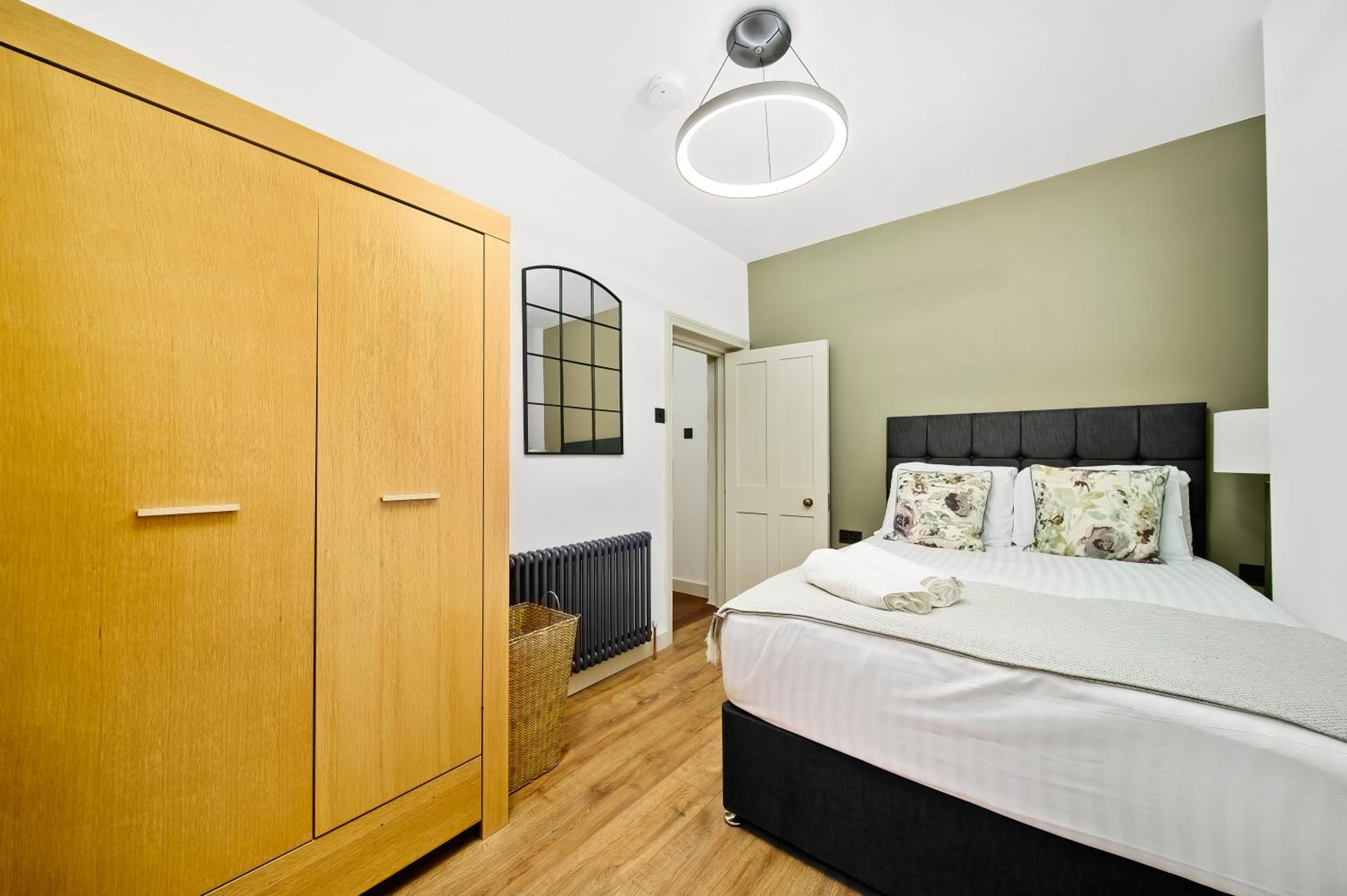 Marble Arch Stylish Abode